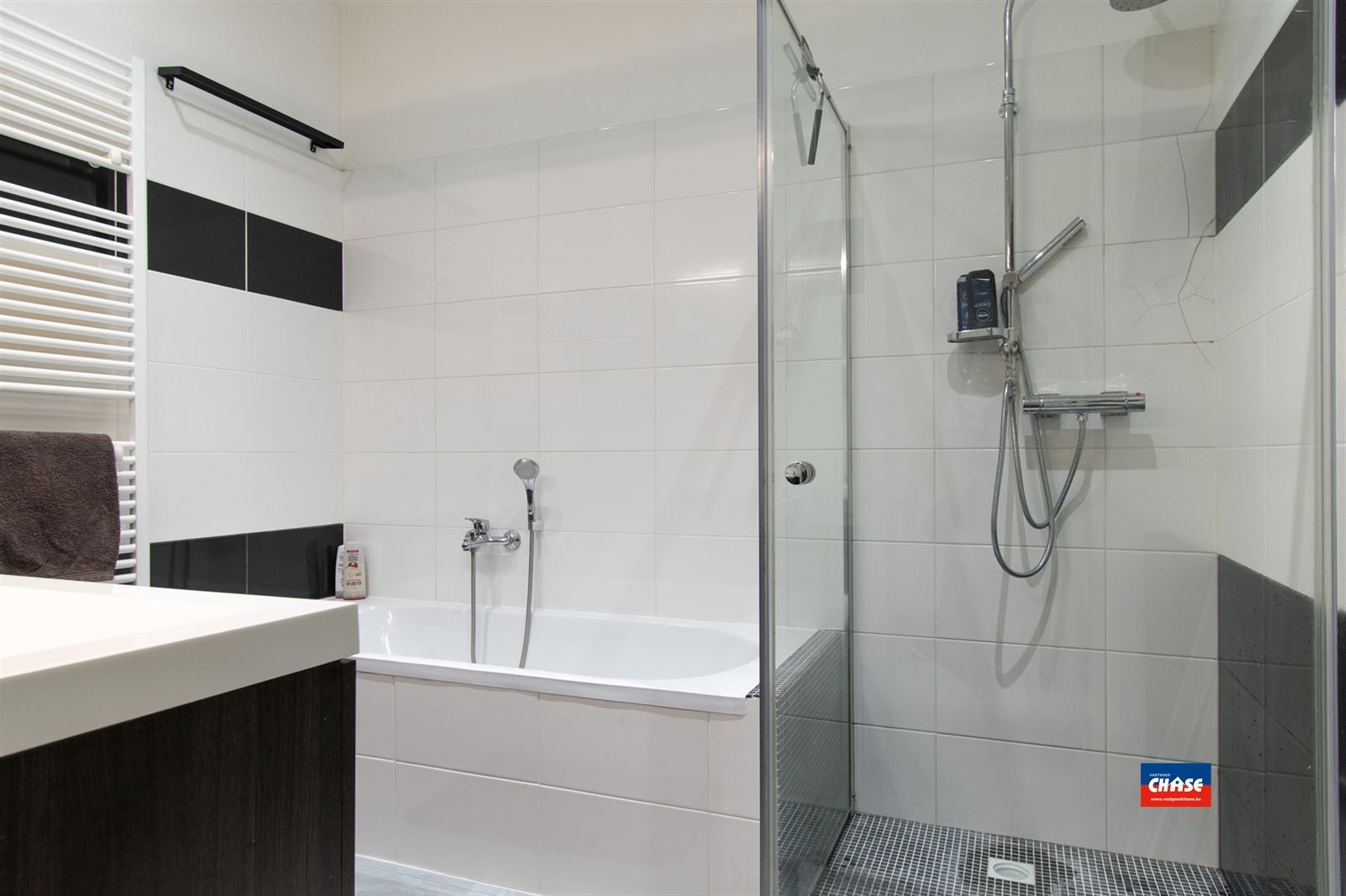 Volledig instapklare woning met 3 slaapkamers en tuin foto 9