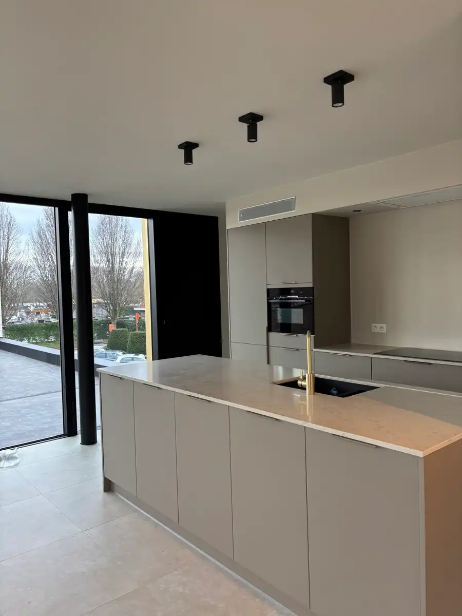 Luxueus nieuwbouw duplex appartement te huur foto 3