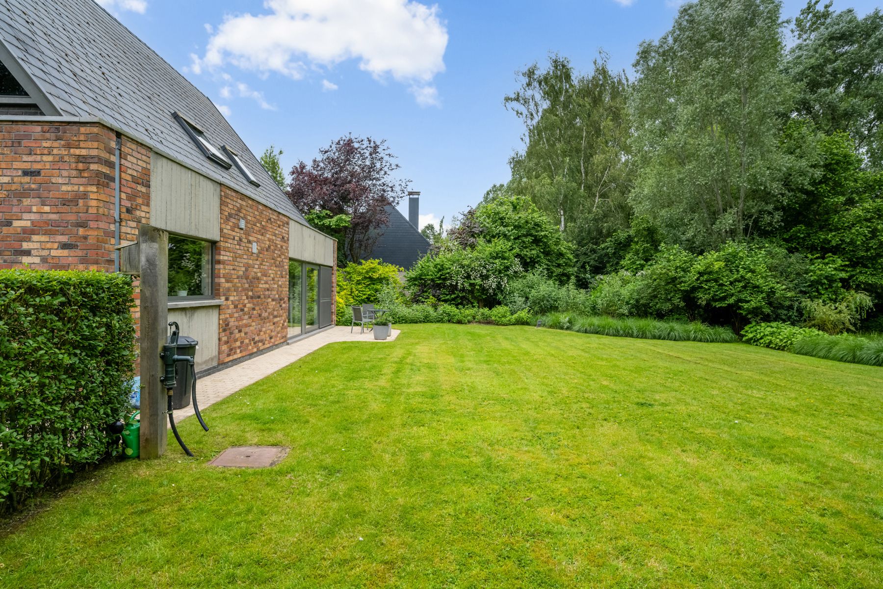 Energiezuinige villa met privé bos en prachtige tuin. foto 19