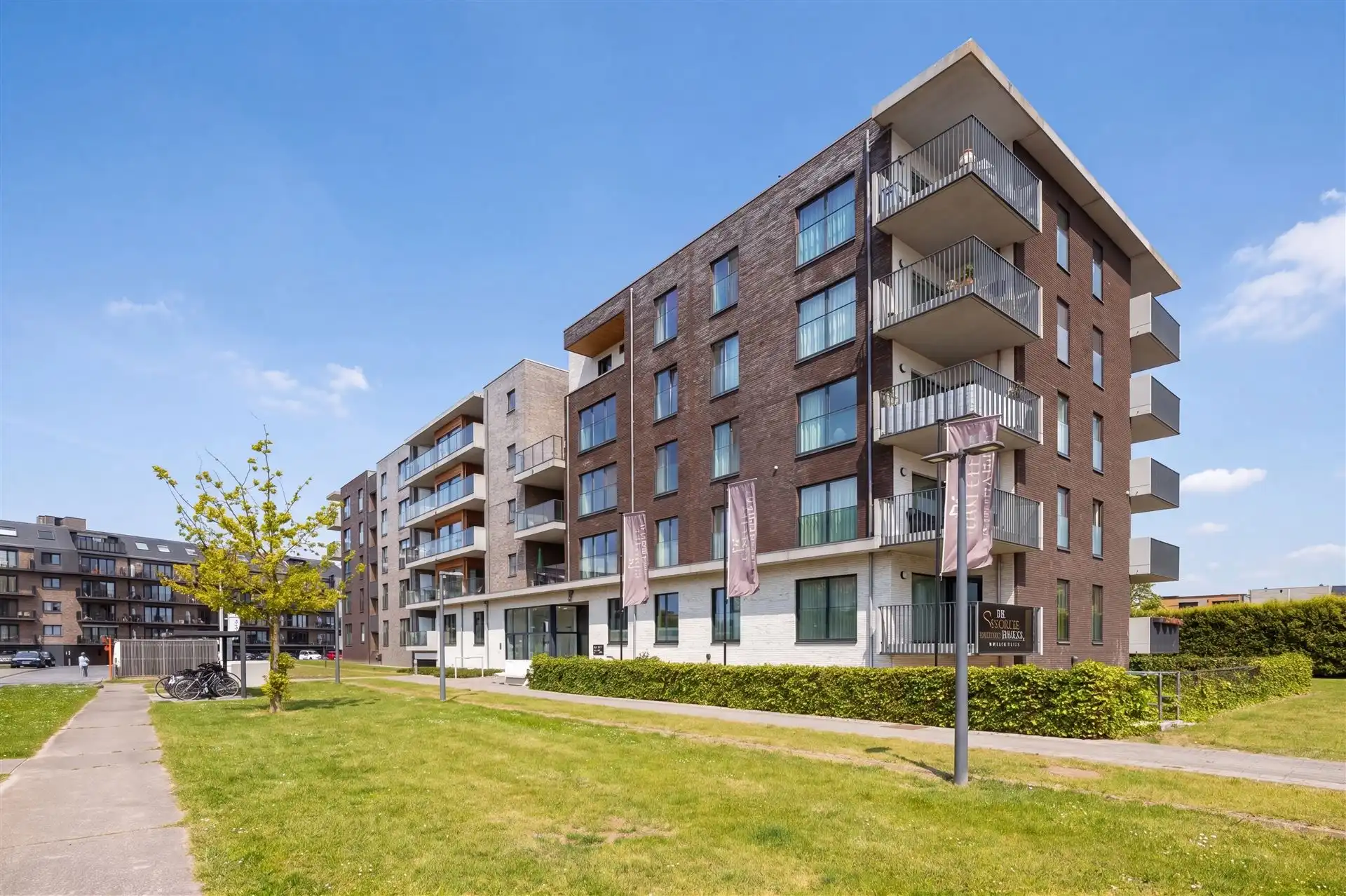 MODERNE ASSISTENTIEFLAT MET TERRAS EN EPC A TE OUDENAARDE foto {{pictureIndex}}