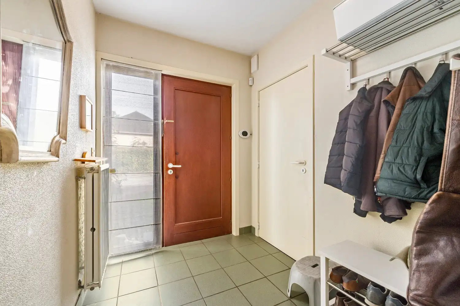 Villa met 3 slaapkamers, bureau en zonnige tuin in een rustige straat te Itterbeek foto 2