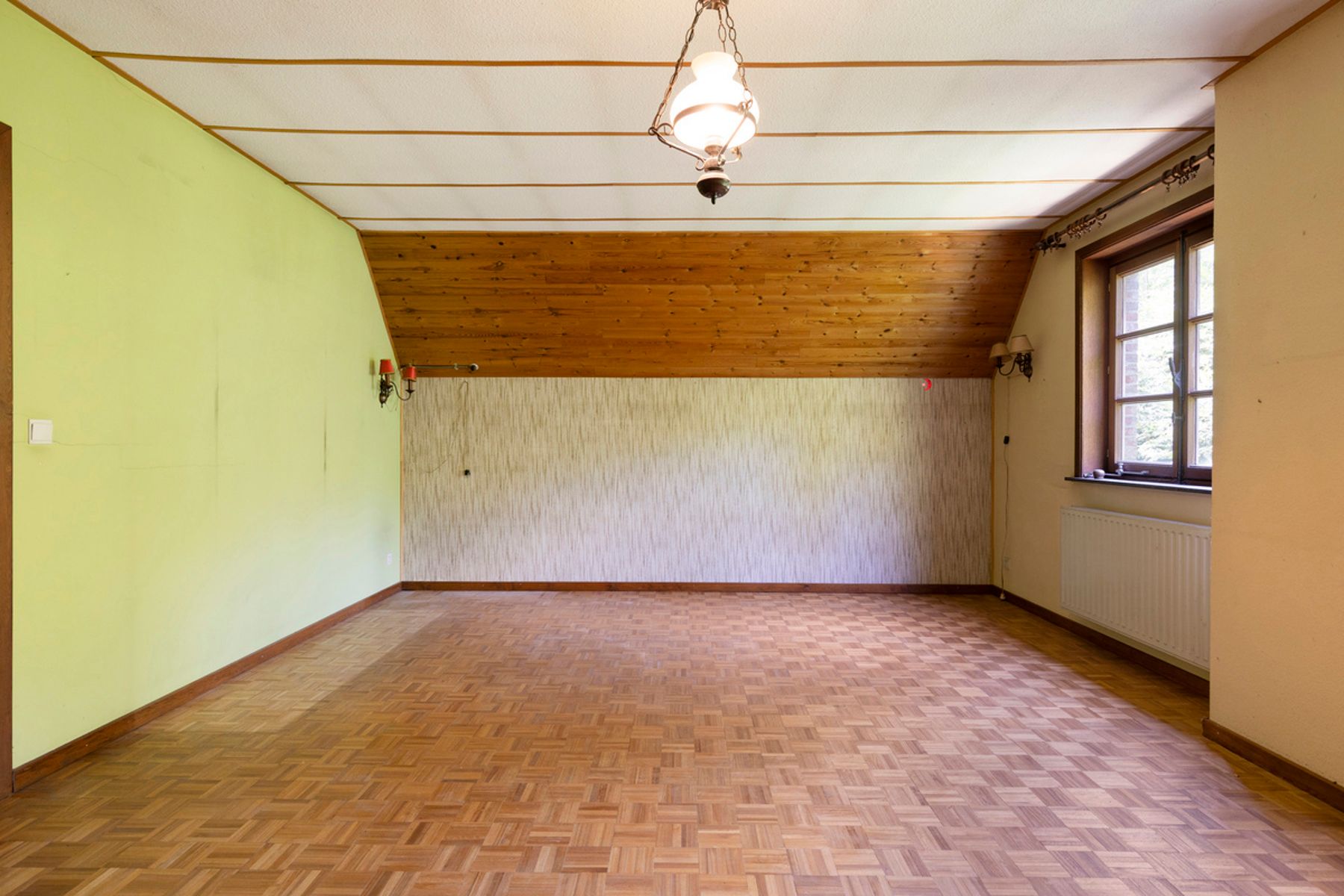 Te moderniseren rustig gelegen woning met 3/4 slaapkamers foto 16
