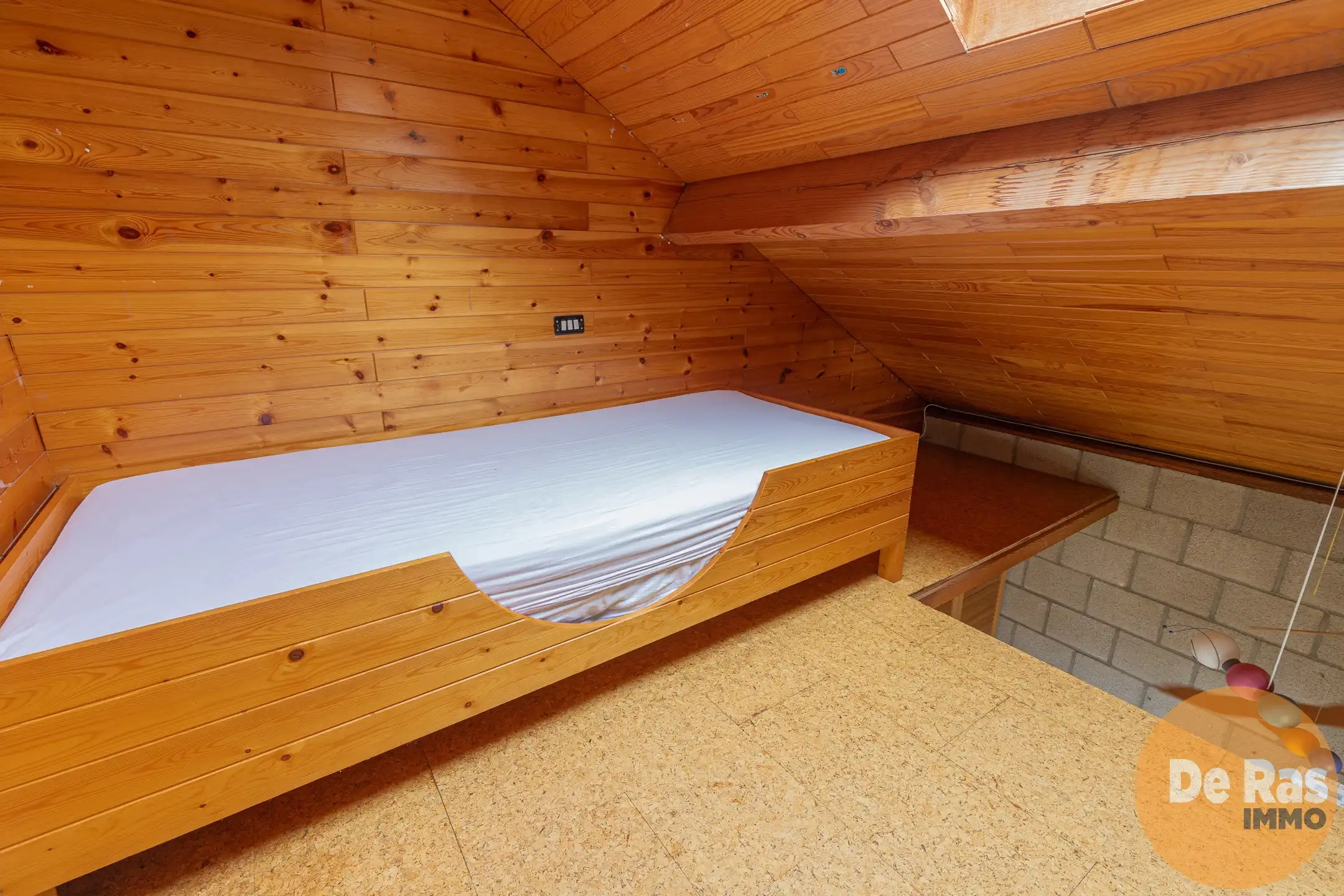 EREMBODEGEM- Ruime gezinswoning met tuin en weide  foto 17