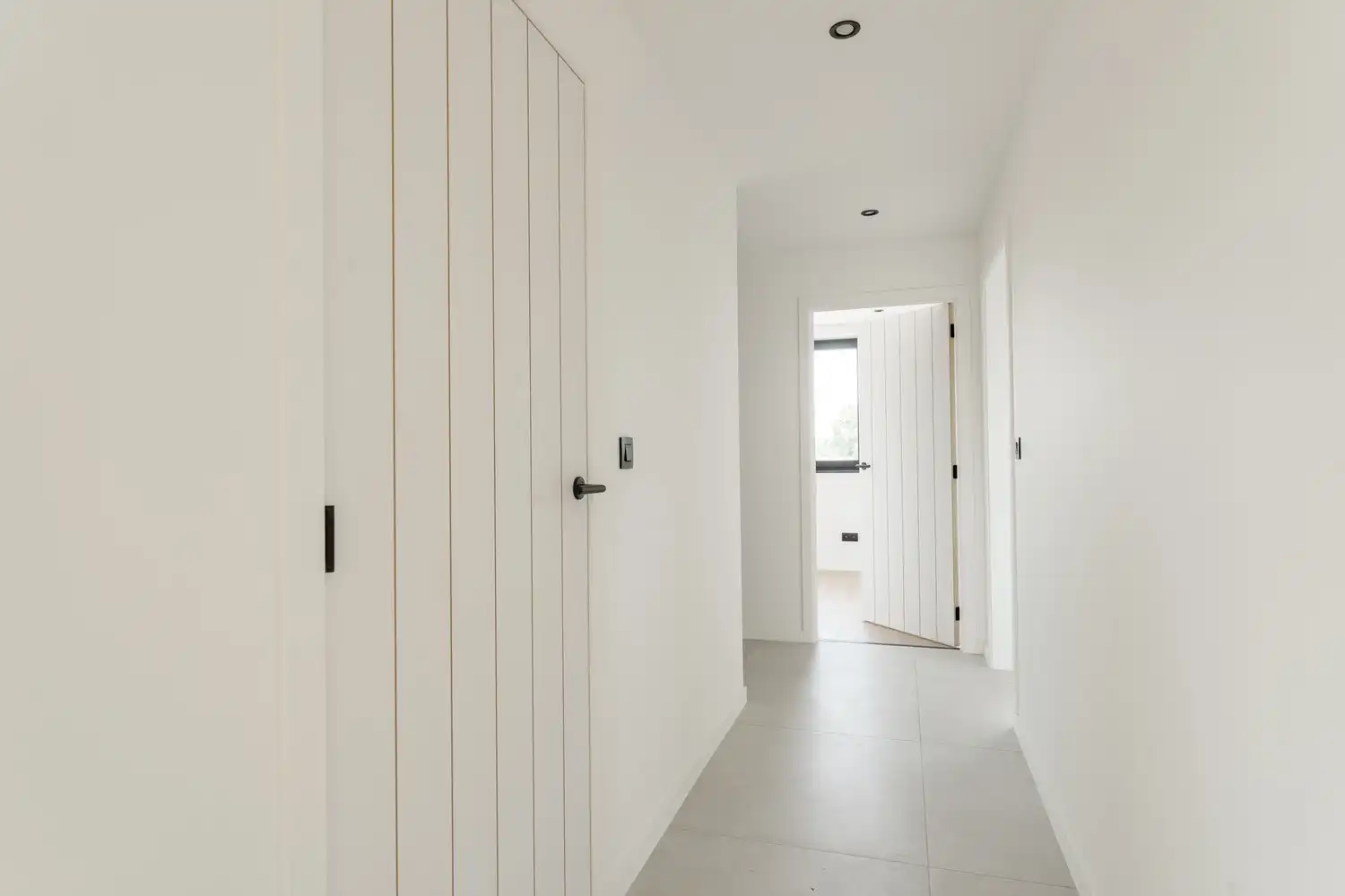 Volledig vernieuwd appartement op de bovenste verdieping – instapklaar wonen foto 11