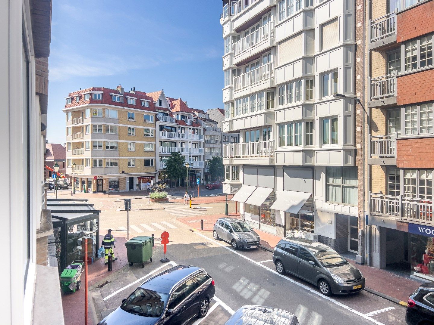 Prachtig gerenoveerd appartement met 2 slpk. gelegen in een rustige zijstraat van de Zeedijk ter hoogte van het Driehoeksplein. Garage mogelijk. foto 3