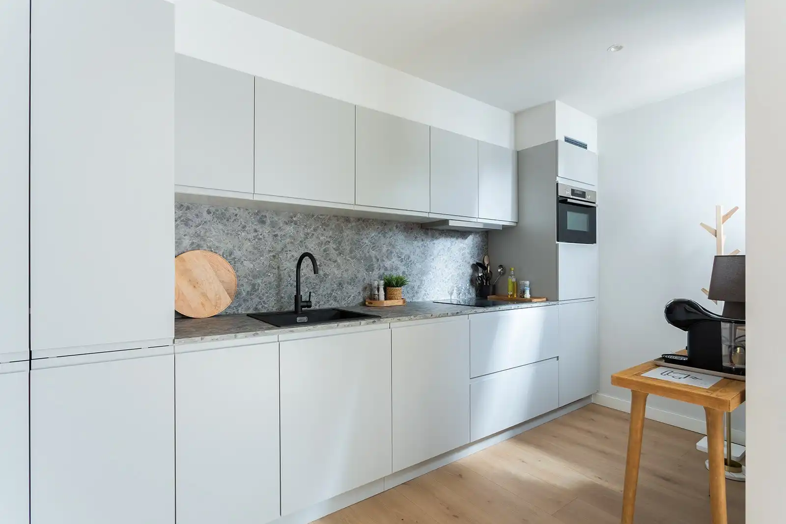 Gemeubeld appartement met terras in het hartje van Antwerpen foto 5