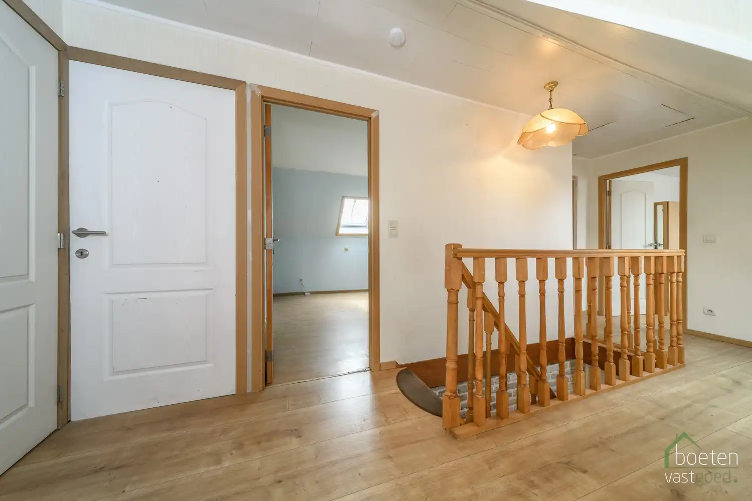 DE PANNE: Gezinswoning met 4 slaapkamers (waarvan 1 gelijkvloers), bureauruimte, 2 badkamers en tuin op 1.250m² totale grondopp. foto 18