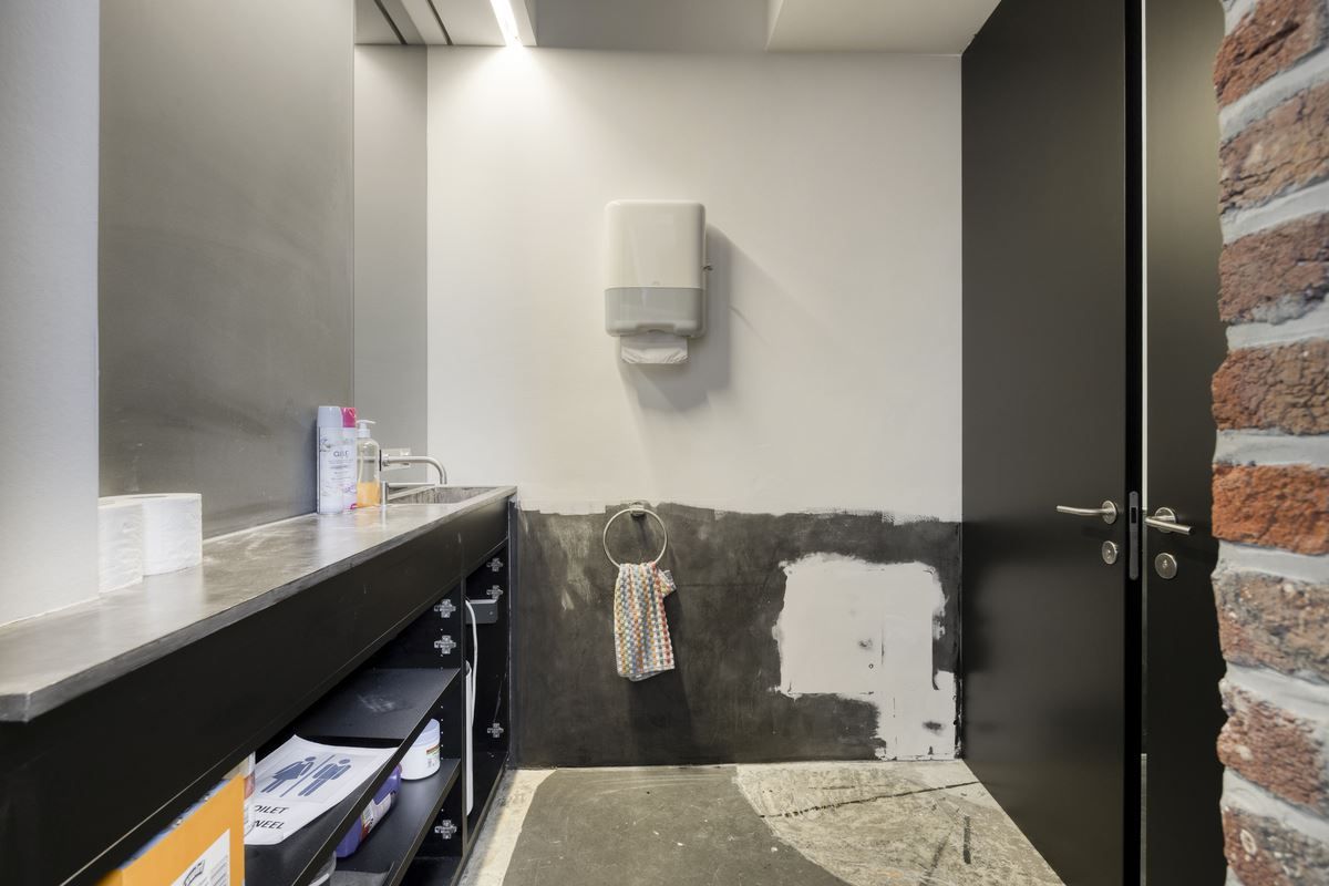 Moderne kantoorruimte op toplocatie nabij E40 en stadscentrum foto 27