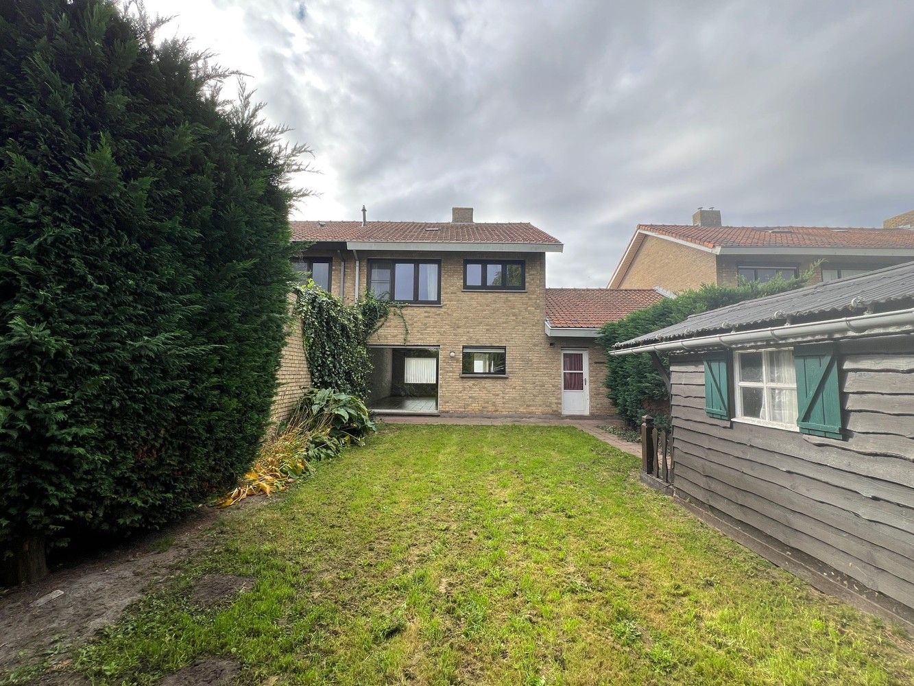 Rustig gelegen woning met 3 slaapkamers en garage foto 11