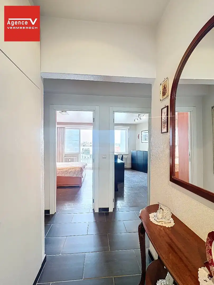 Lichtrijk en centraal gelegen 2-slkr appartement met lateraal parkzicht!  foto 12