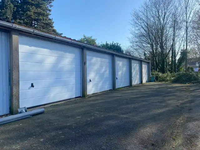 VLOT BEREIKBARE GARAGE foto 2