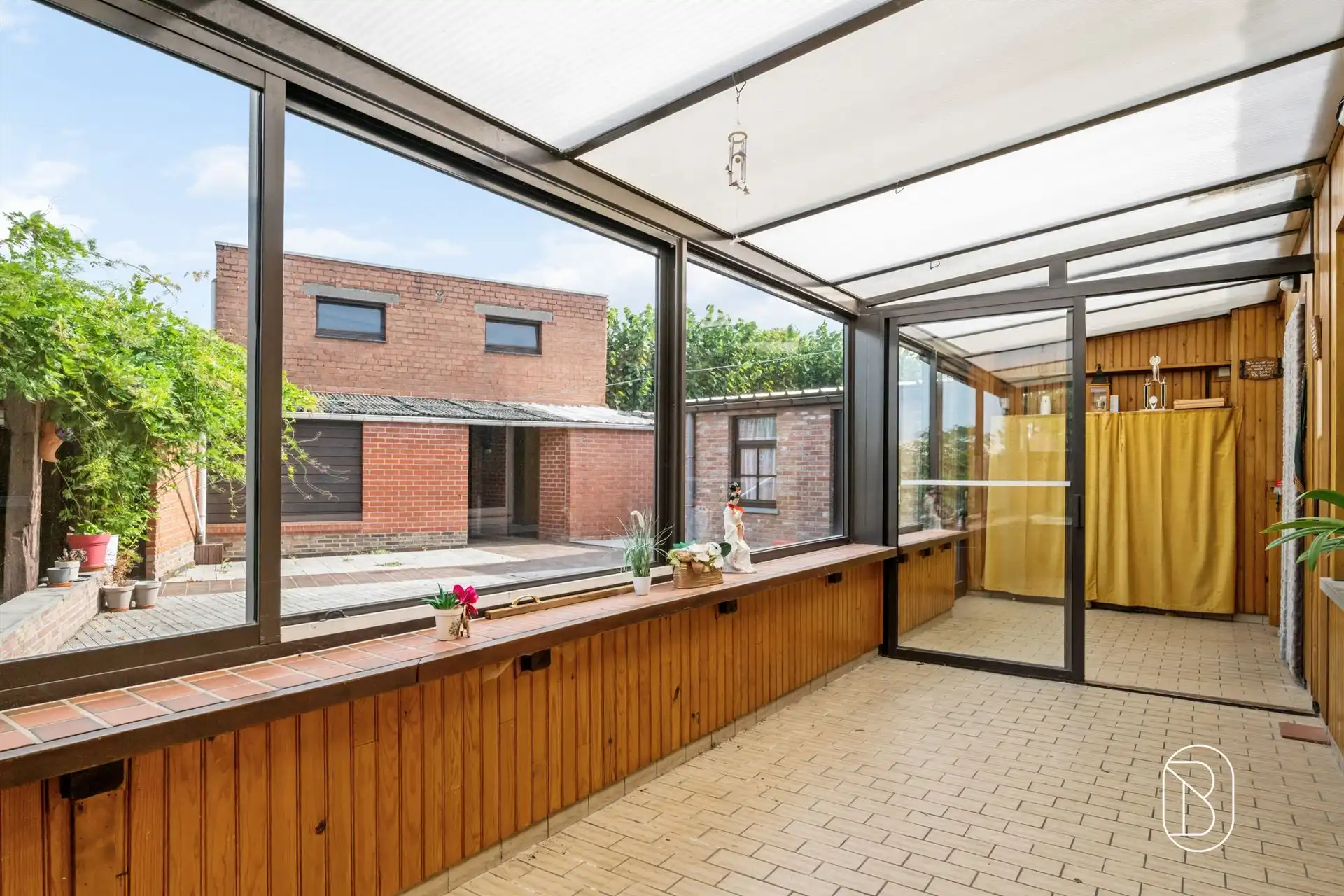 Zeer ruime woning met tal van mogelijkheden! foto 5