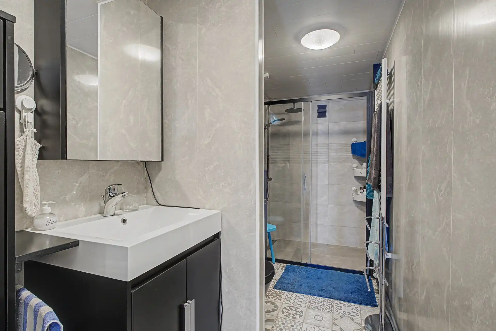 Instapklare halfopen bebouwing met 2 slaapkamers en garage nabij centrum Uitbergen foto 14