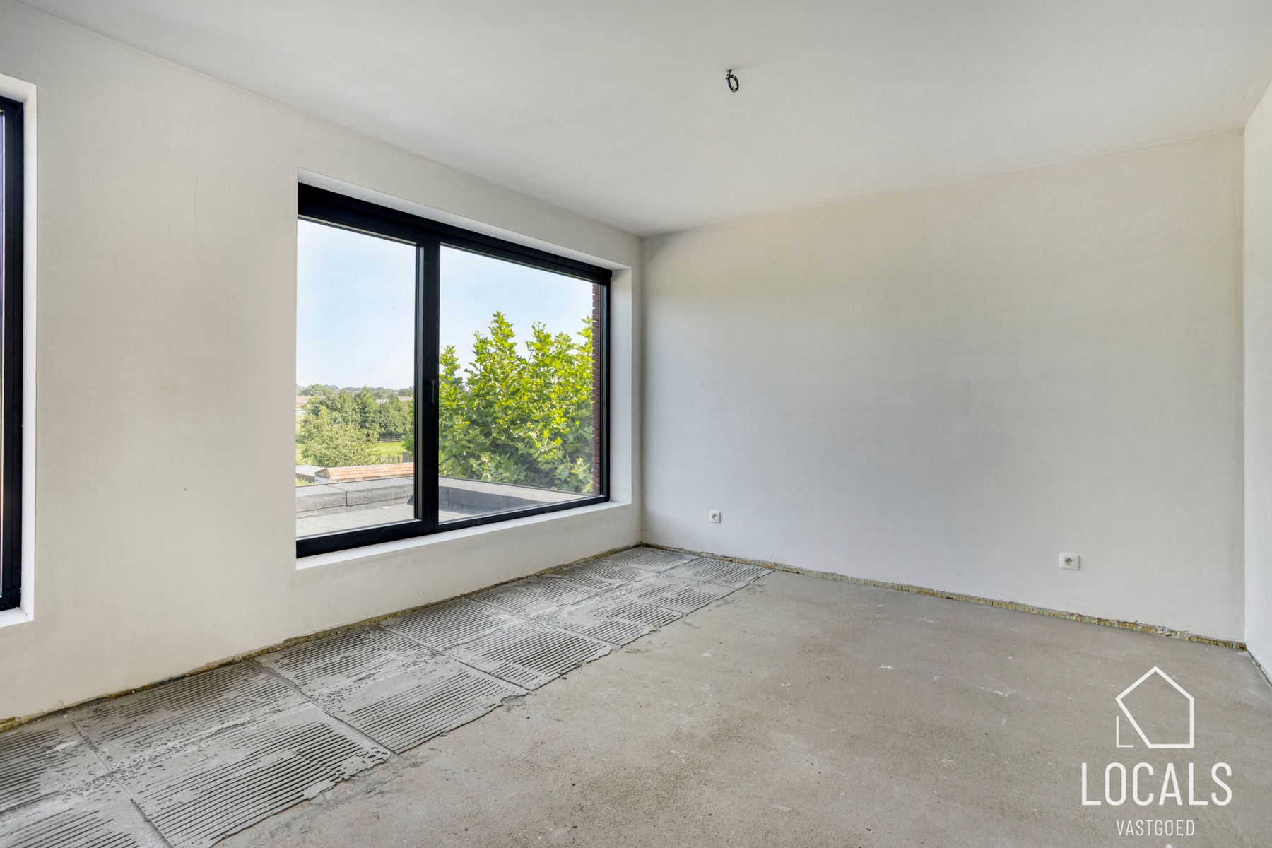 Ruime triplex-woning met 4 slaapkamers en 2 badkamers foto 13