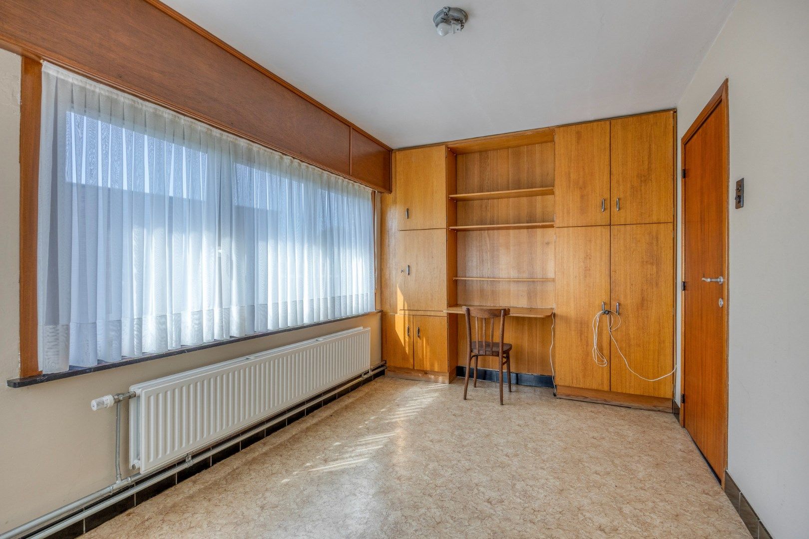 Ruime op te frisse woning op een perceel van 2.210 m² ! foto 20