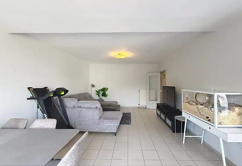 Gelijkvloers appartement met tuin en garage foto 2