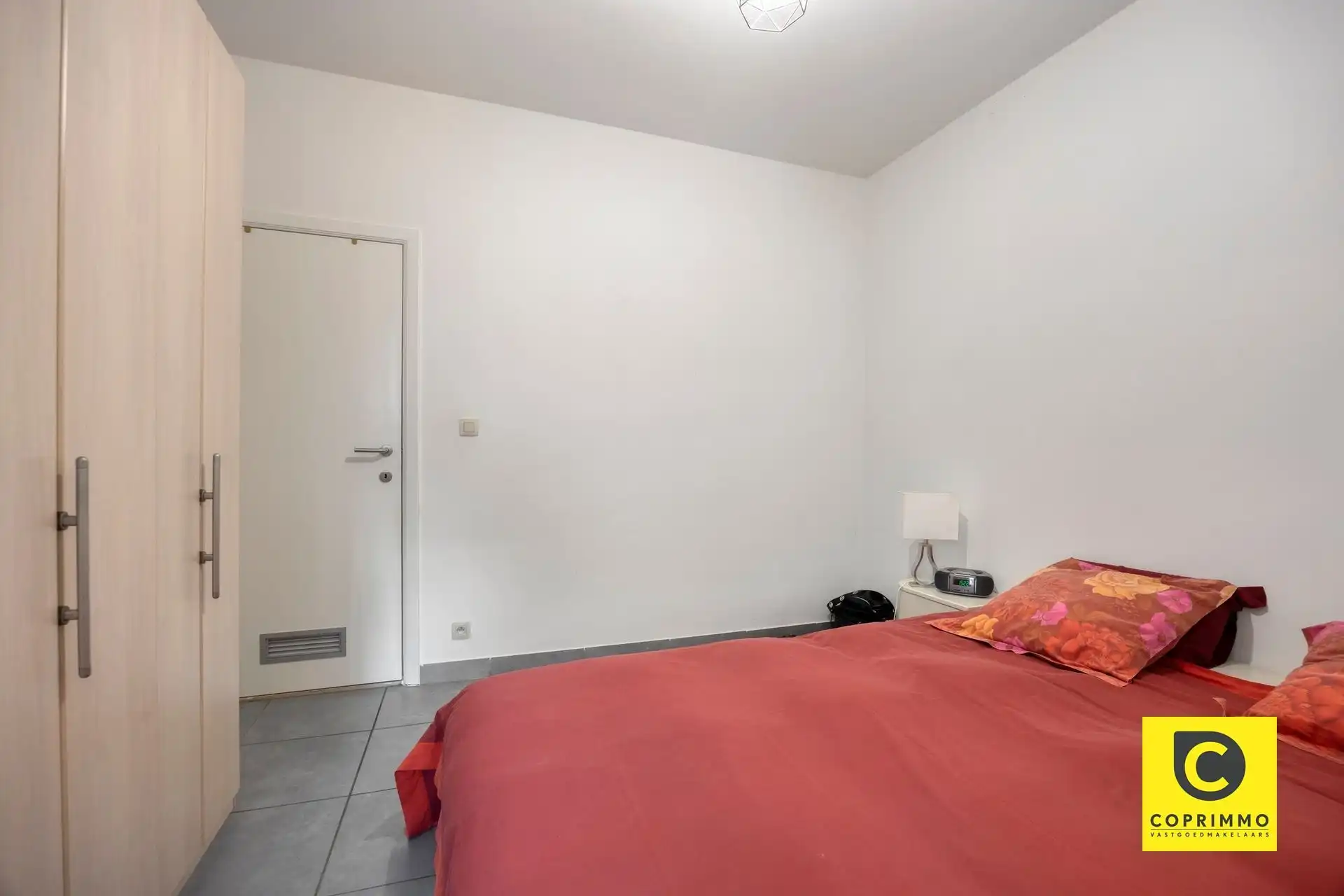 Instapklaar GLV met 2 slpks en stadskoer op toplocatie! foto 8