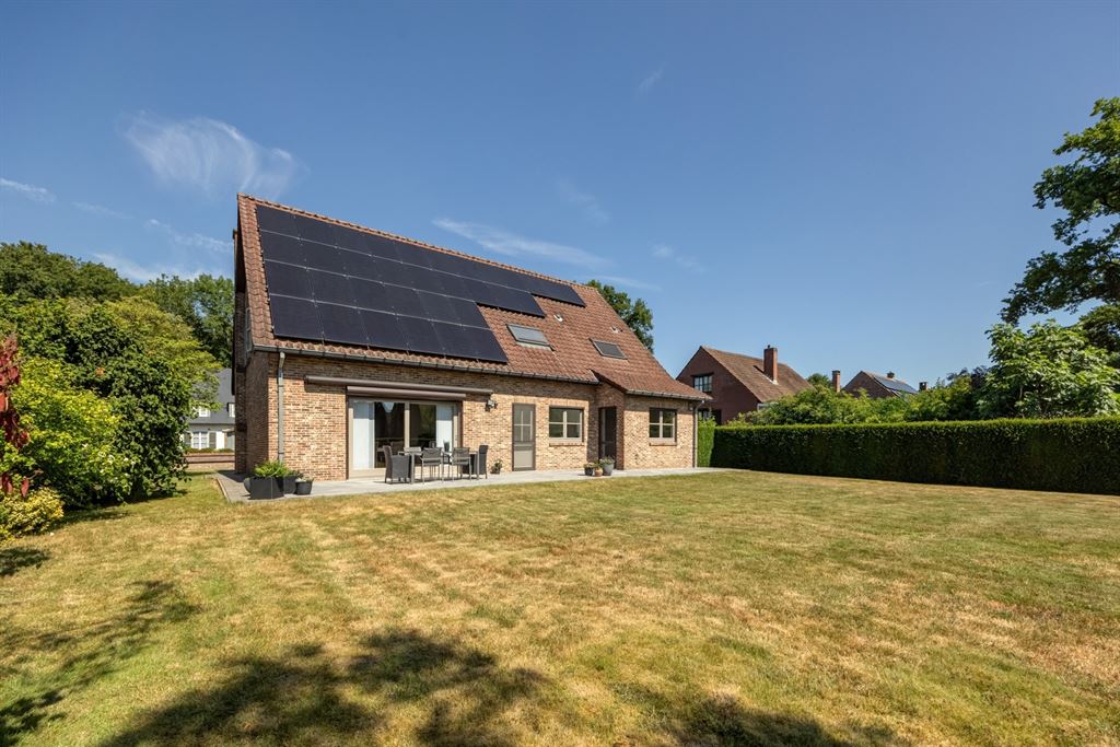 Instapklare gezinswoning met tuin en garage in Zonnebos foto 25