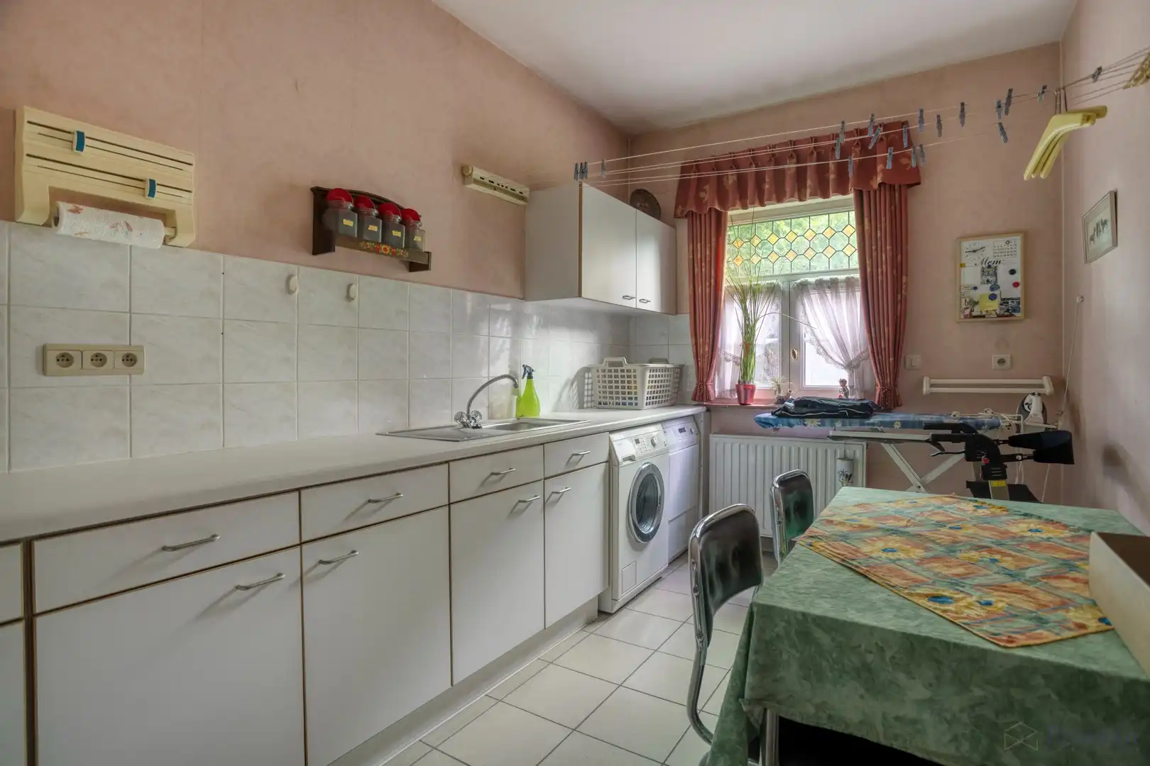 Ruime gezinswoning op perceel van 14a 16ca te koop in Tessenderlo foto 8