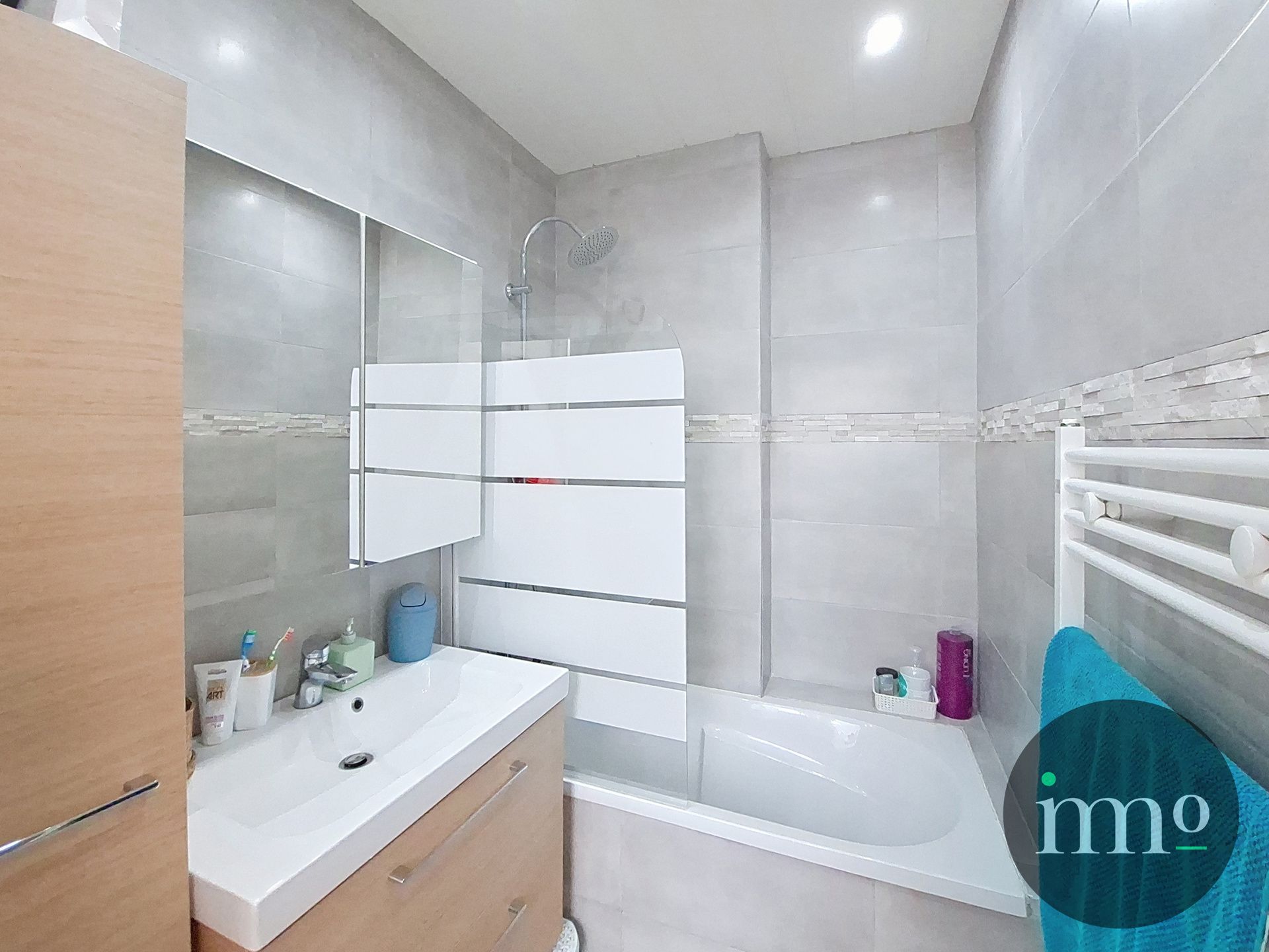 GELIJKVLOERS APPARTEMENT MET VEEL BUITENRUIMTE foto 8