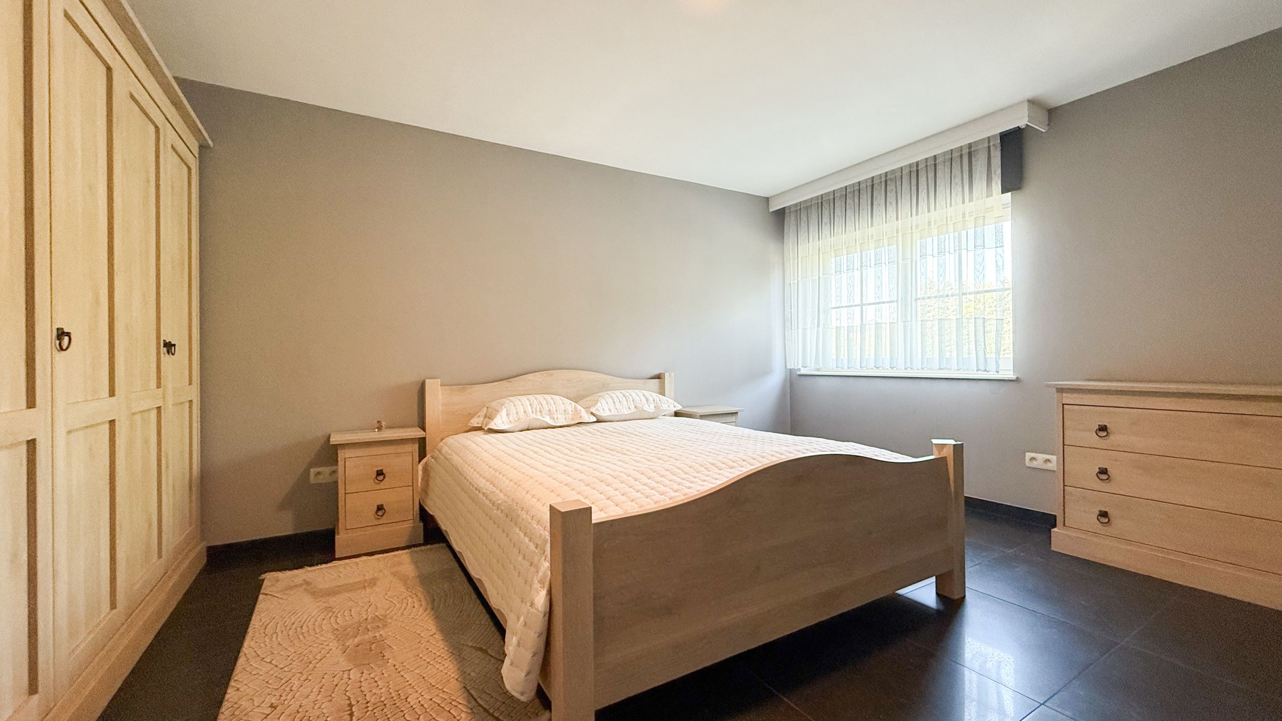 Karaktervolle nieuwbouw villa met 6slpks te Houthalen! foto 35