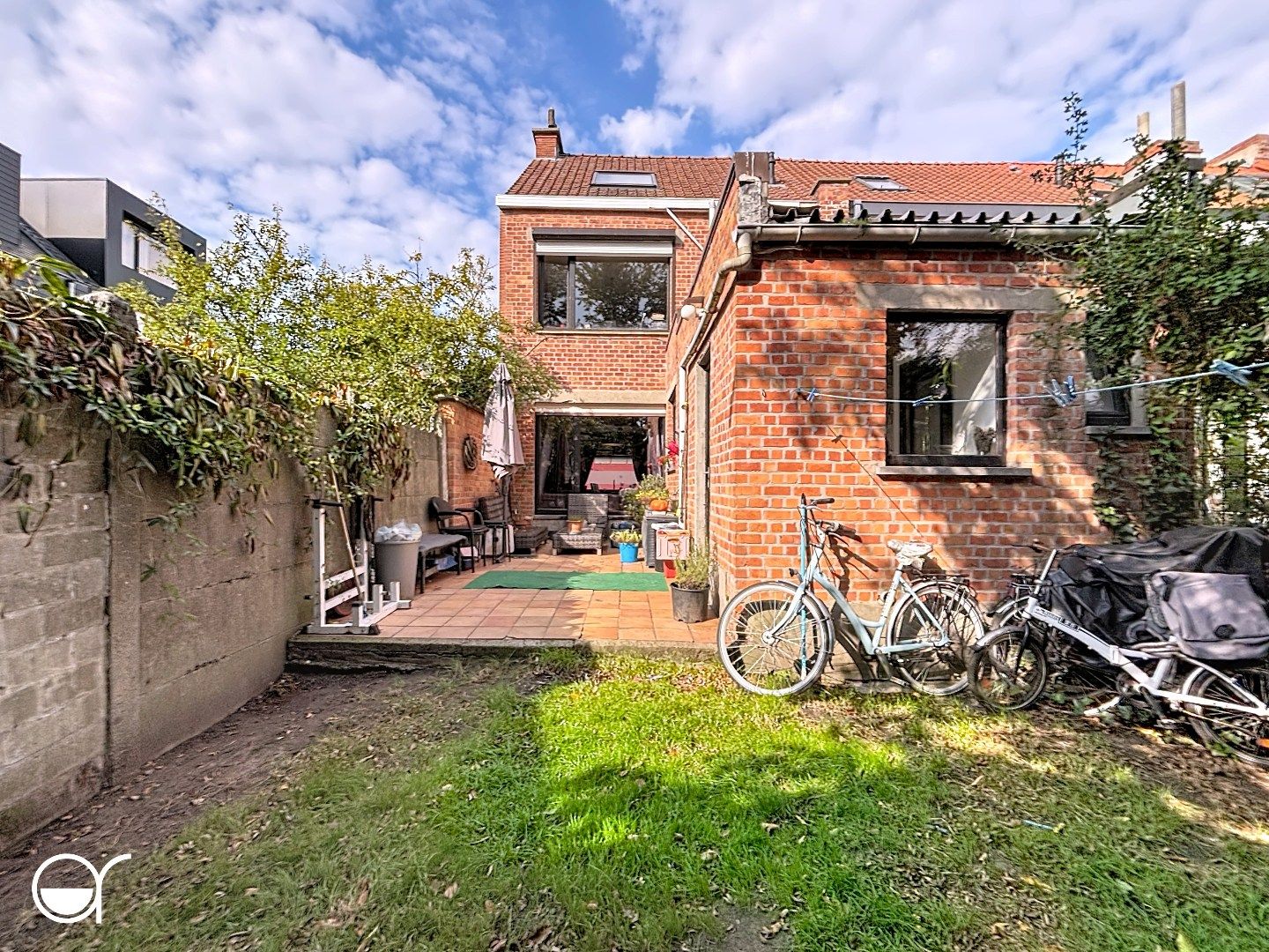 Te renoveren woning met zonnige tuin aan de Bourgoyen. foto 22