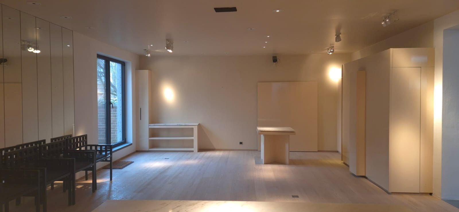  Ruim kantoor (± 200 m²) in centrum Kortrijk, Geheel of gedeeltelijk te huur. foto 6