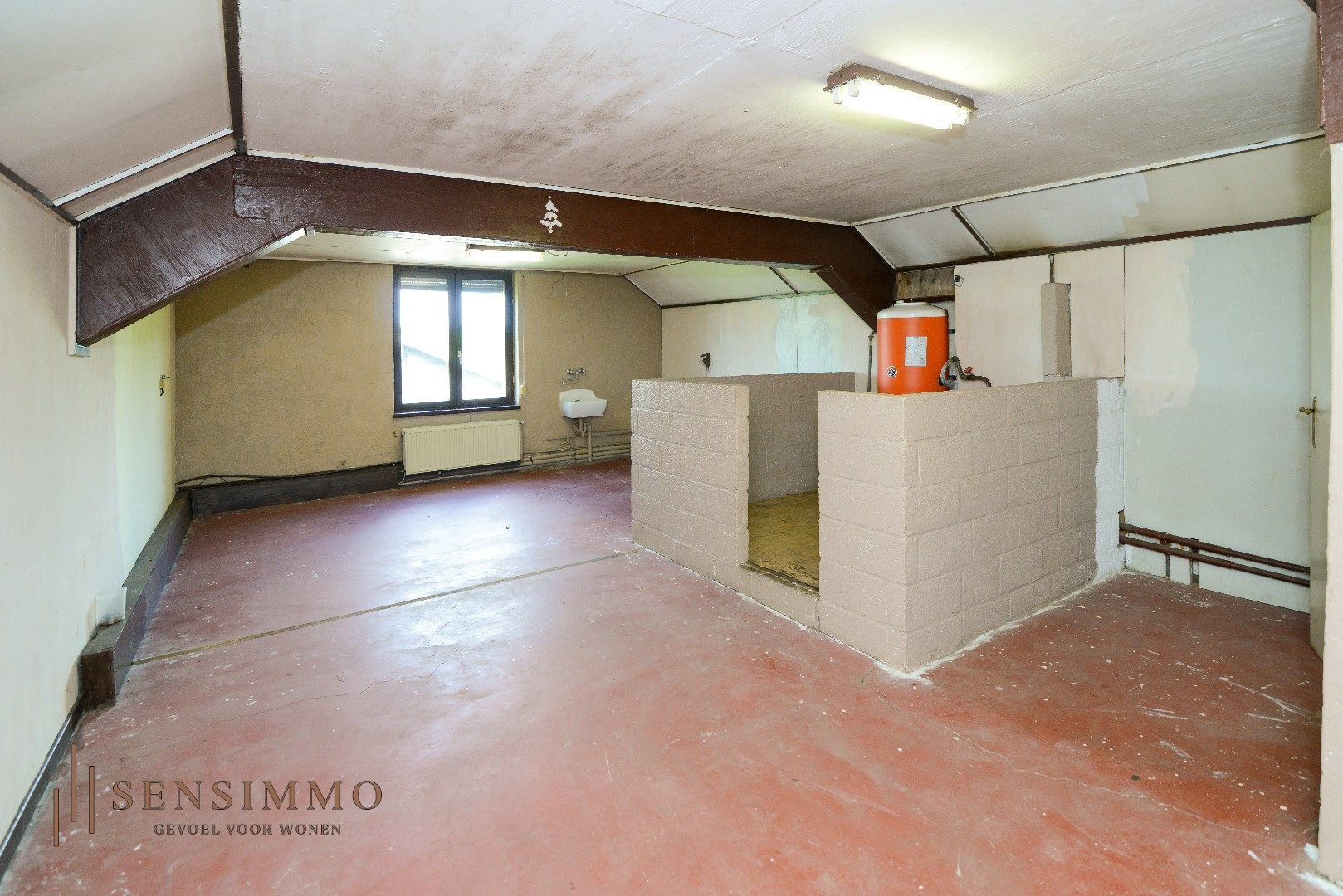 Open bebouwing op ruim  perceel van 44 are met tuin, garage en 4 slaapkamers in Oudsbergen  foto 13