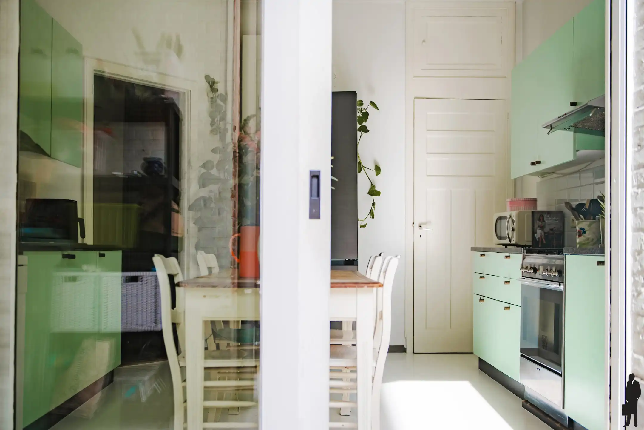 Ruim gelijkvloers appartement met tuin op toplocatie foto 11