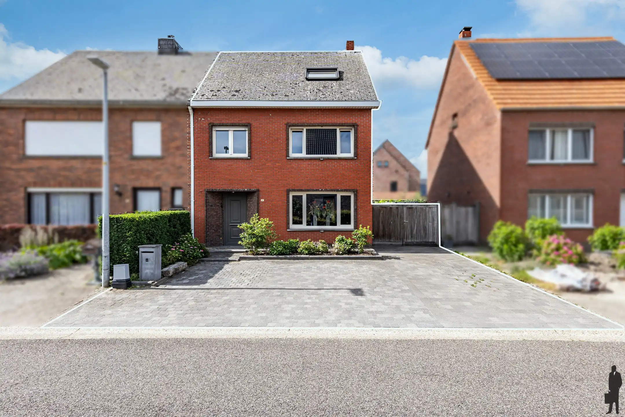 Instapklare woning met 4 slpk. te Minderhout foto 2
