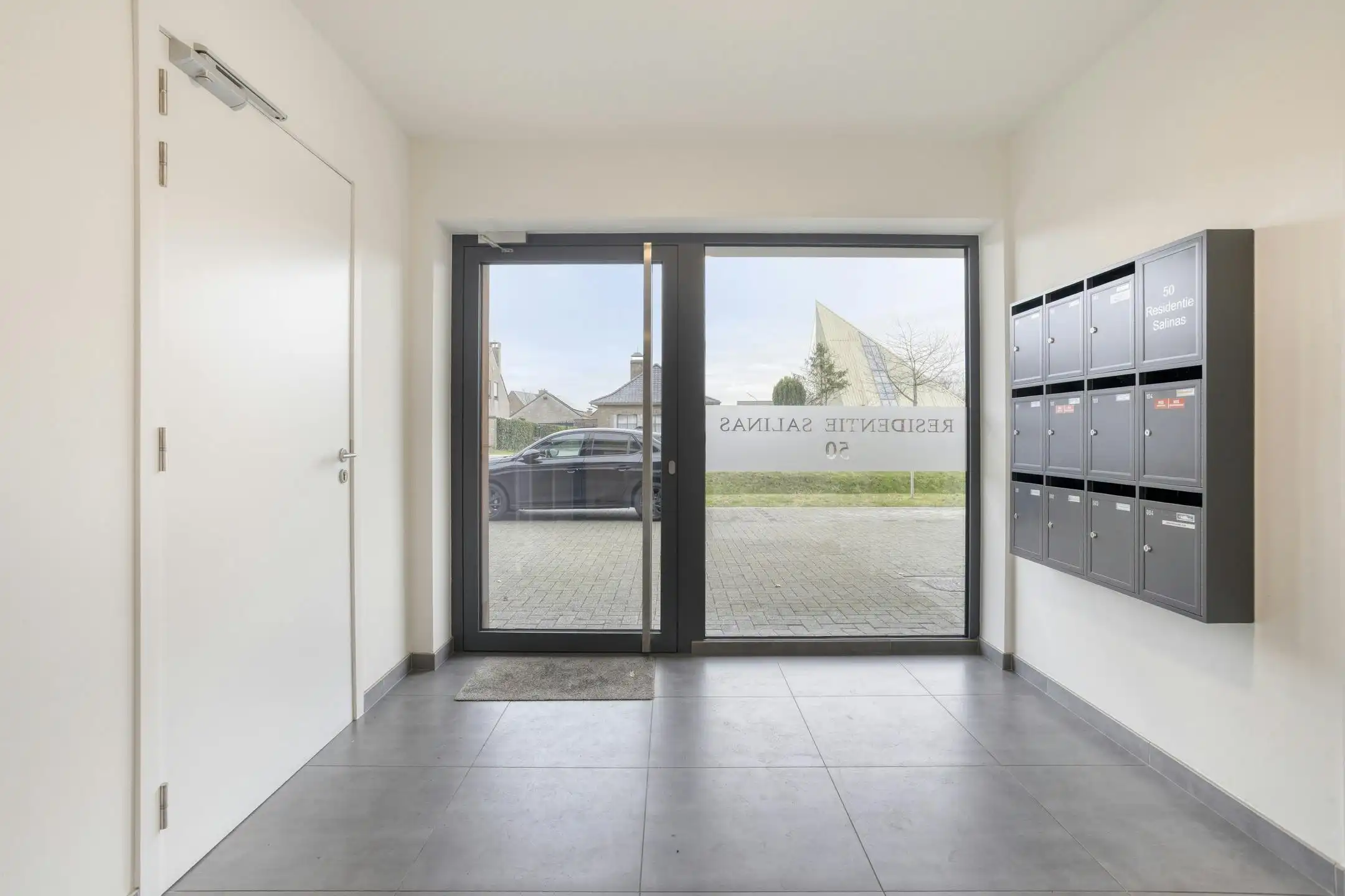 Appartement met 3 slaapkamers, garage en autostaanplaats te koop in Waarschoot foto 28