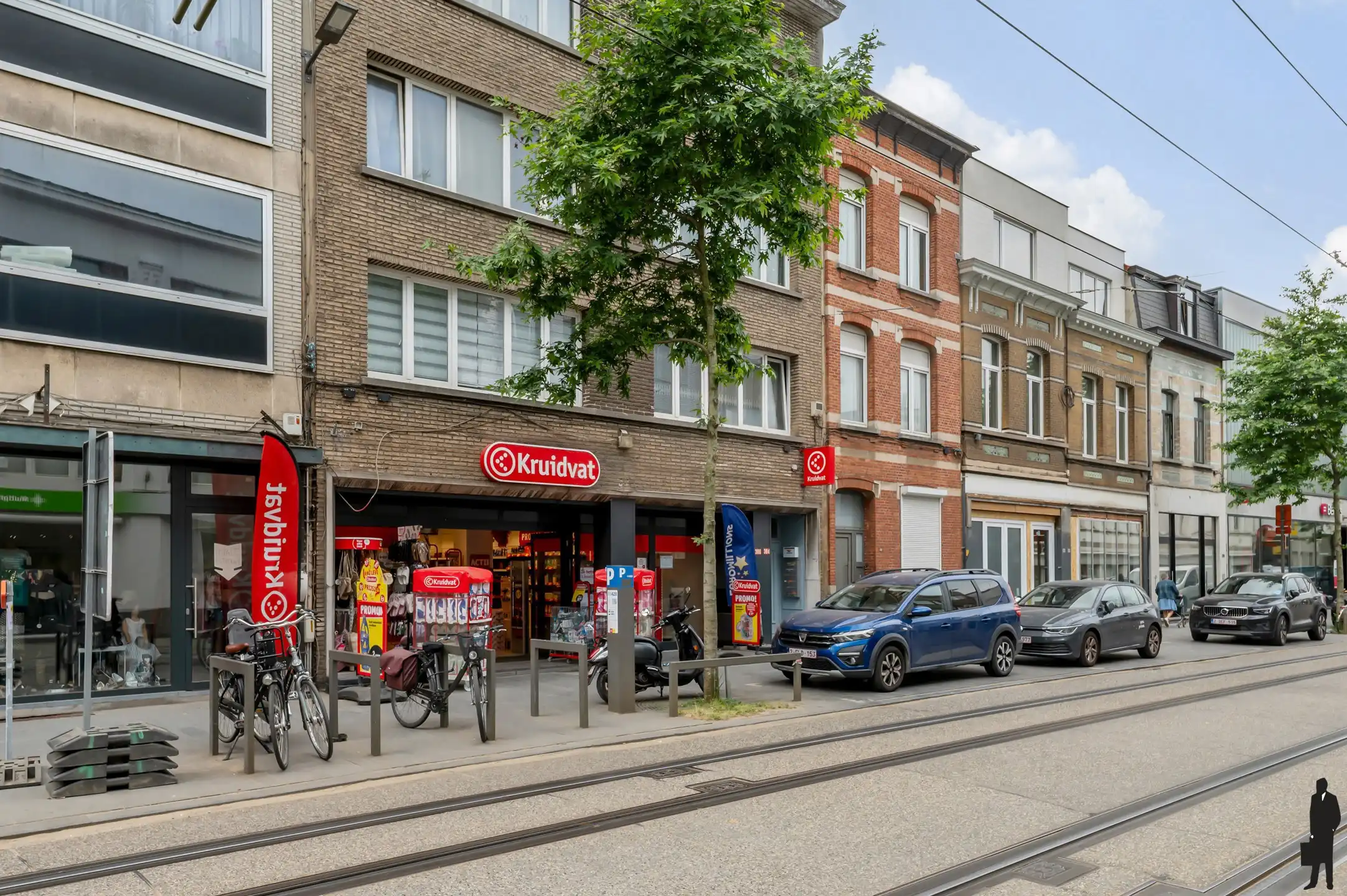 Commercieel gelijkvloers met magazijn – verhuurd aan Kruidvat (Deurne) foto 3