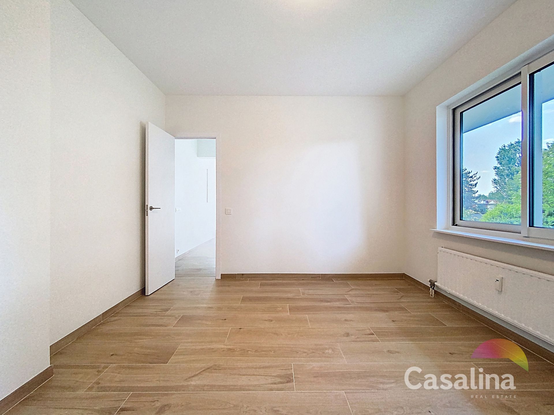 Licht 1-slaapkamerappartement met terras foto 3