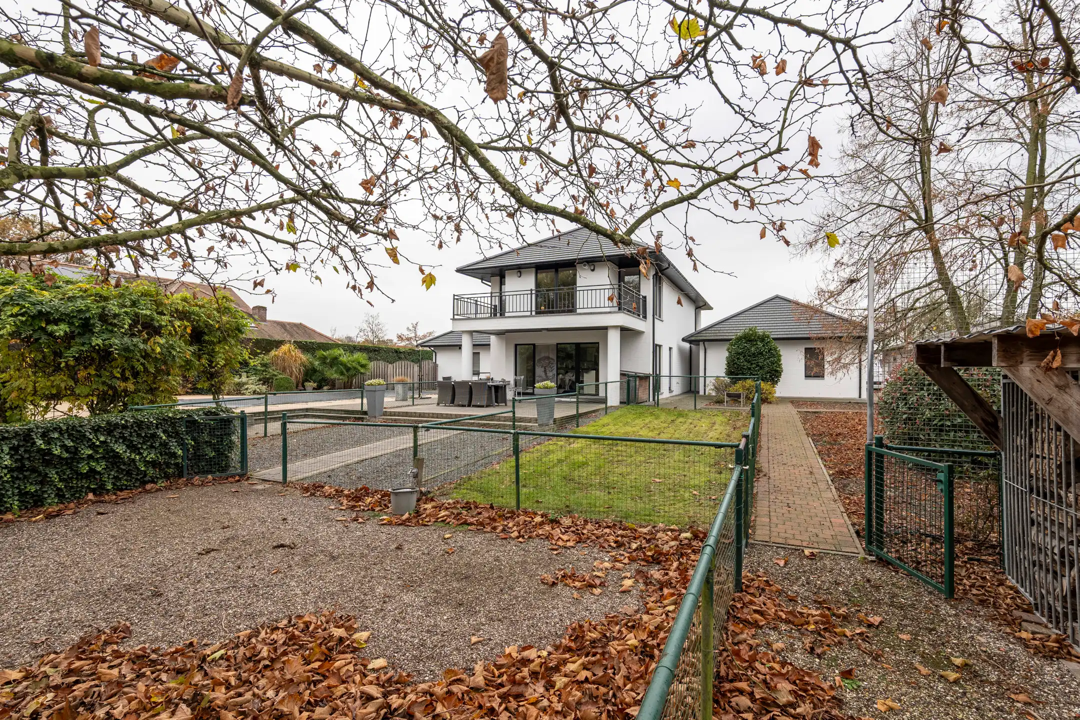 Charmant open bebouwing met panoramisch zicht en grote tuin foto 31
