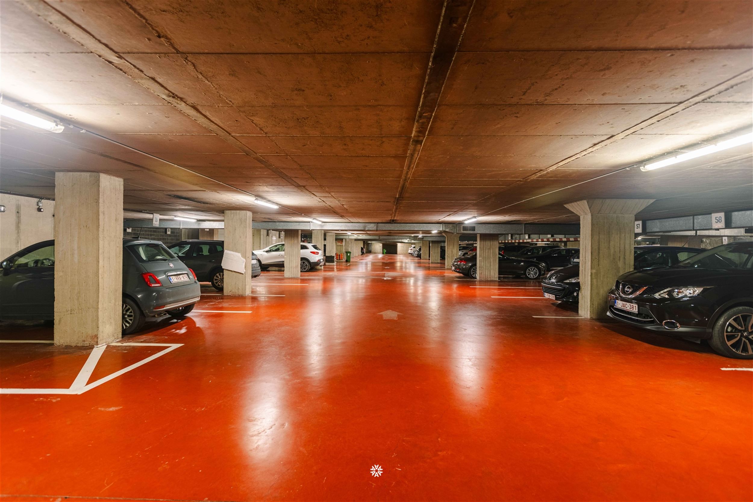 Riant appartement met drie slaapkamers nabij de Grote Markt foto 14