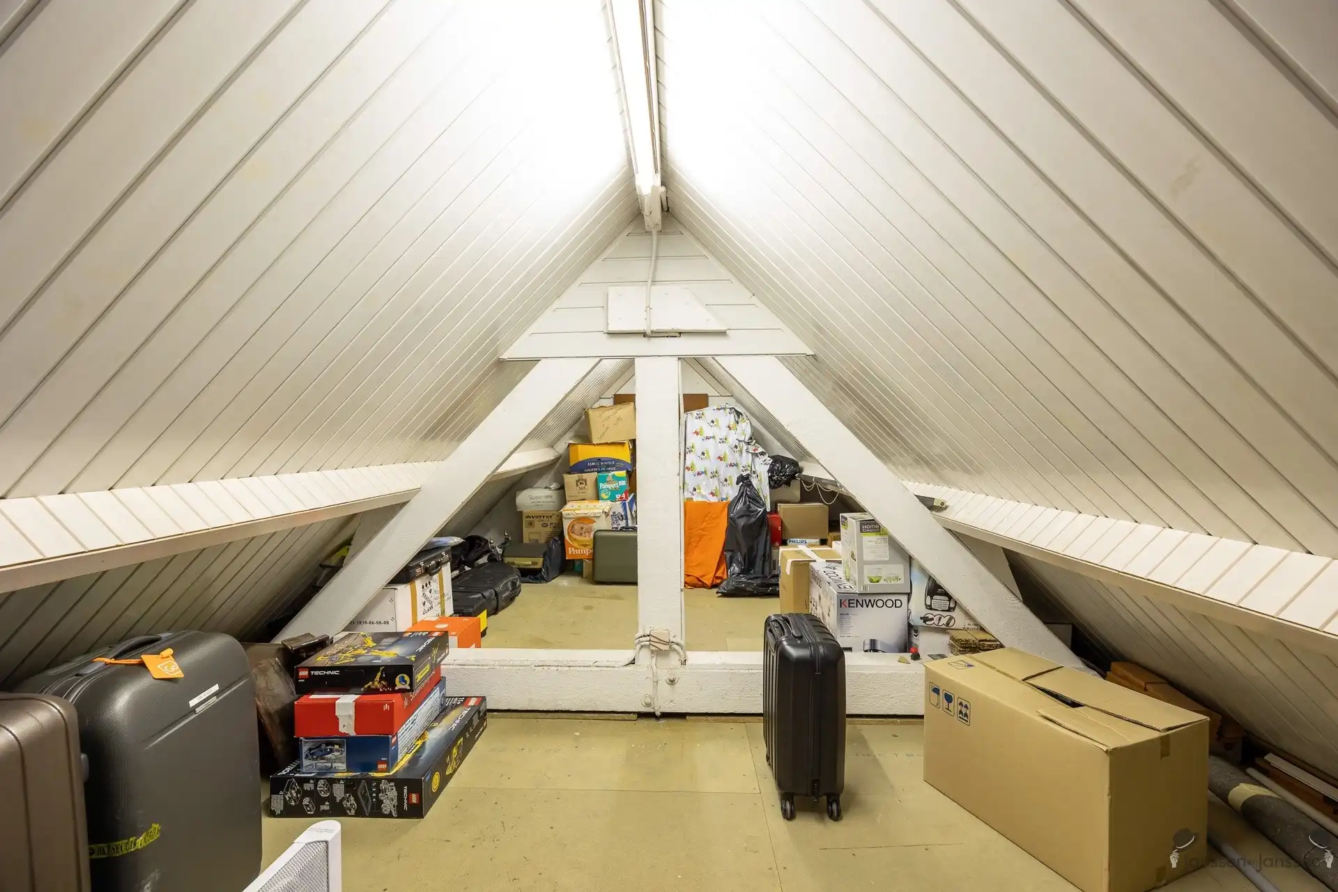 Ruime gezinswoning met 5 slaapkamers foto 17