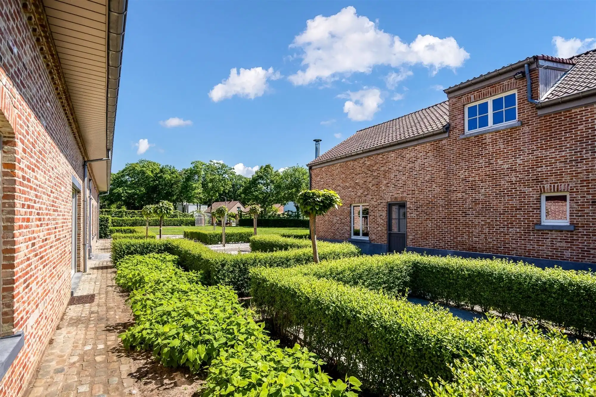 UNIEK EIGENDOM TE PAAL OP PERCEEL VAN MAAR LIEFST 1,2 HECTARE foto 10