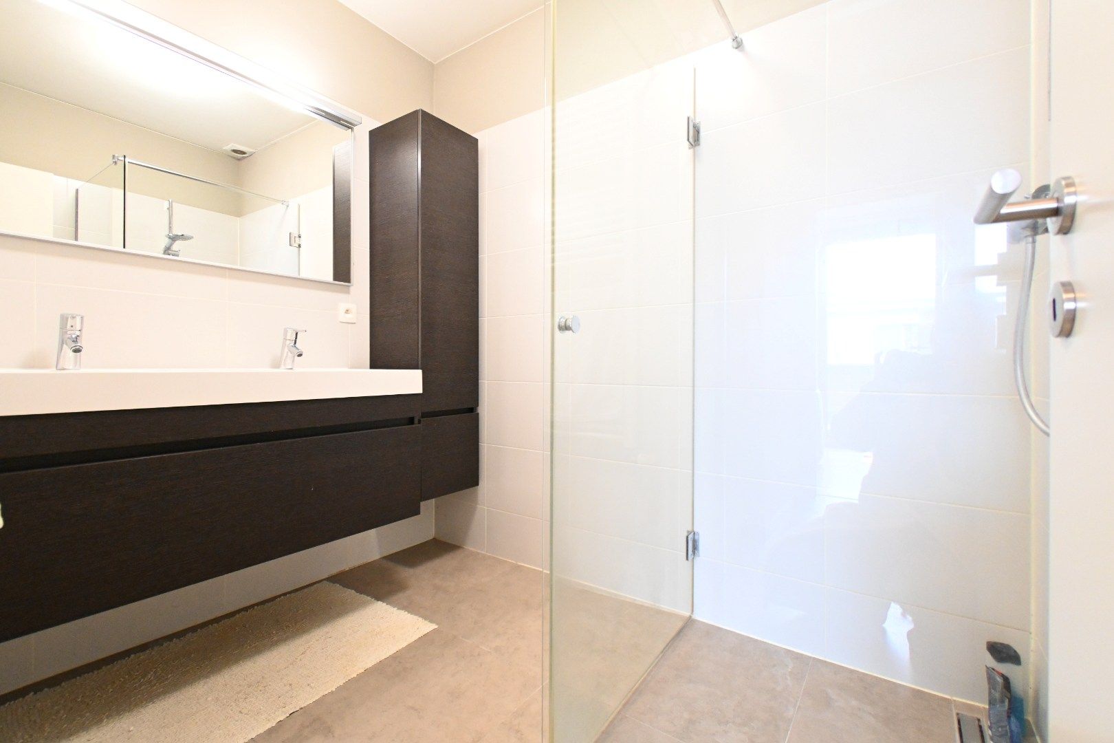 Knap appartement met twee slaapkamers in Hoeselt foto 10