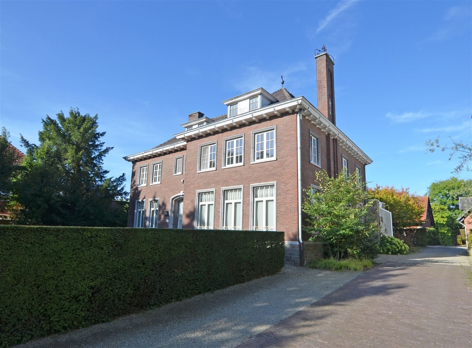 Prachtige te renoveren villa centrum Stevoort foto 32