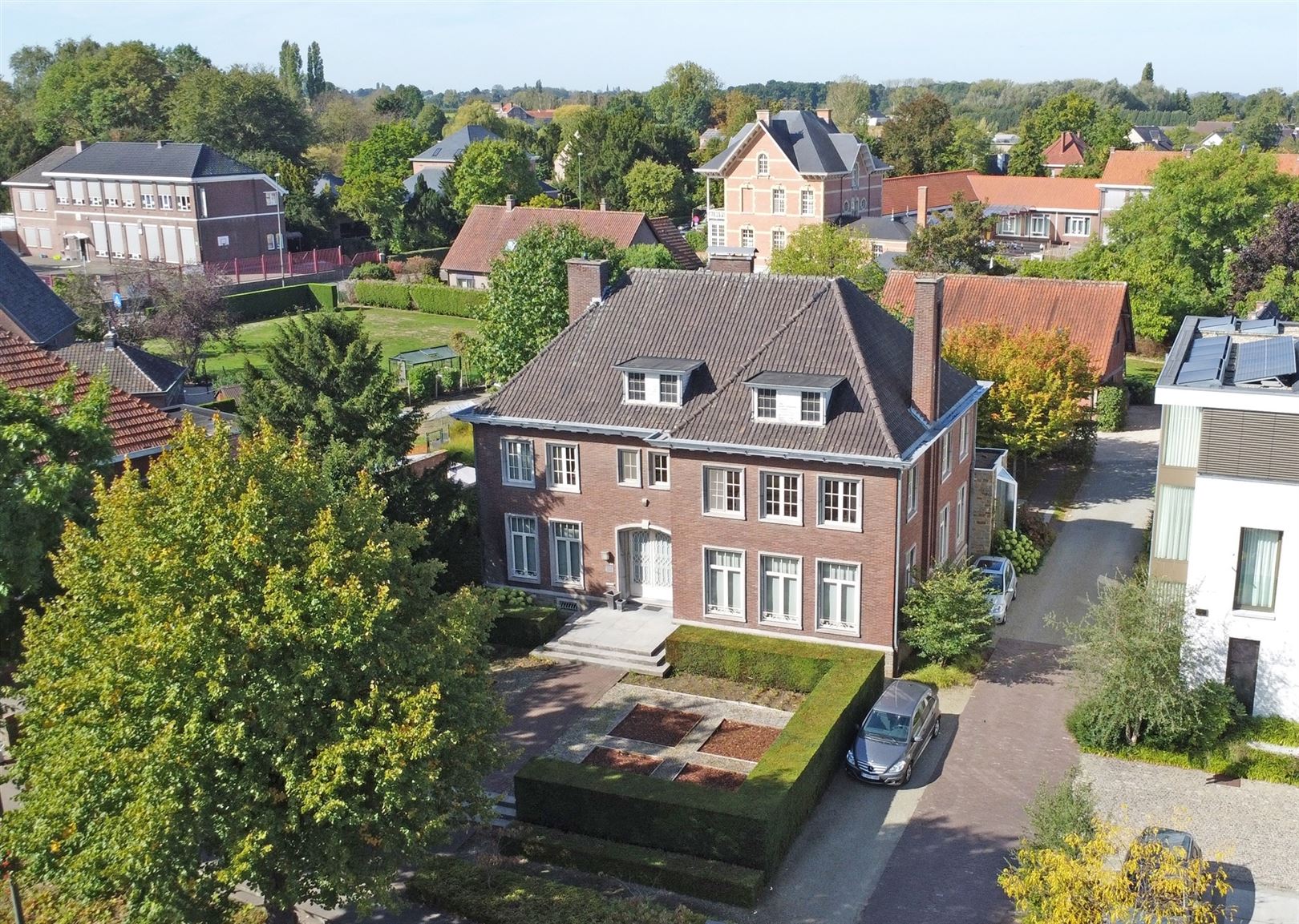 Prachtige te renoveren villa centrum Stevoort foto 32