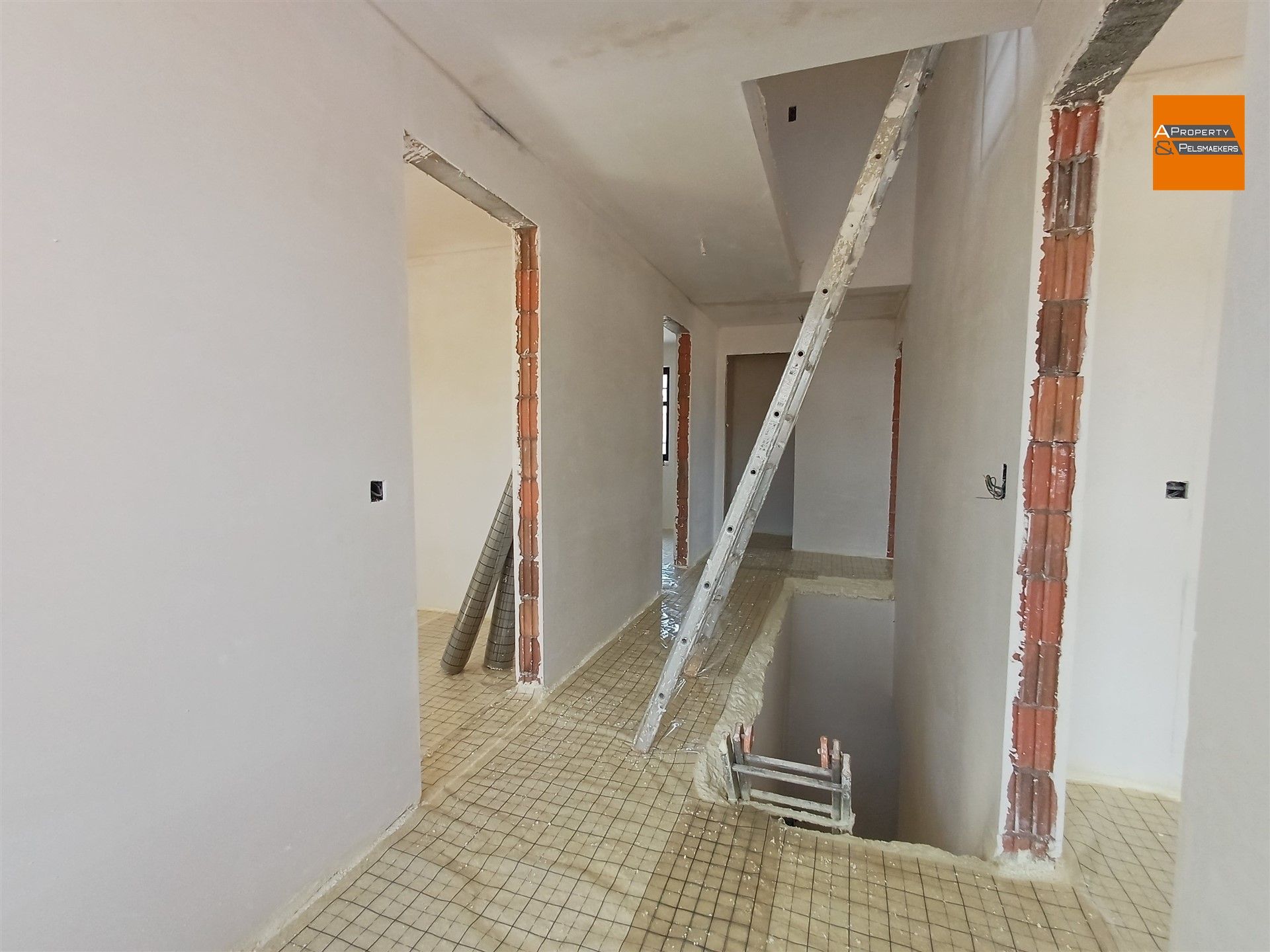 Nieuwbouwwoning met 4 slaapkamers foto 15