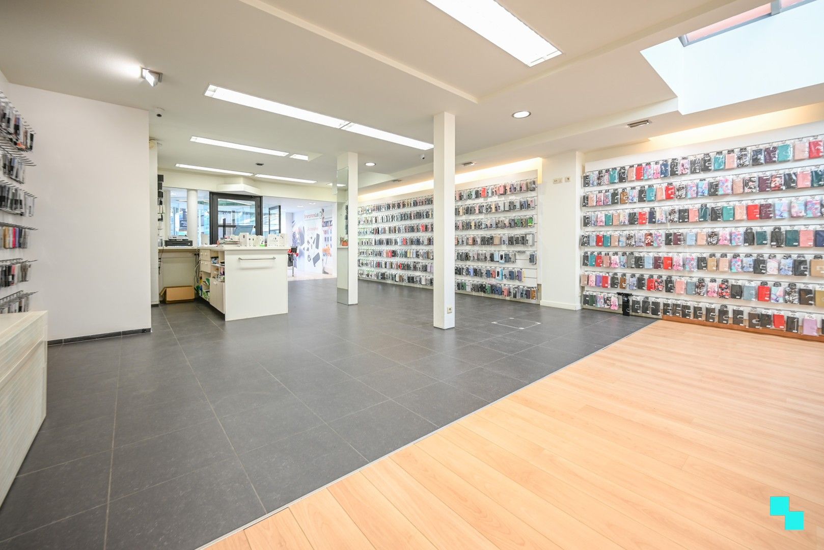 Interessante opbrengsteigendom in hartje Izegem foto 7