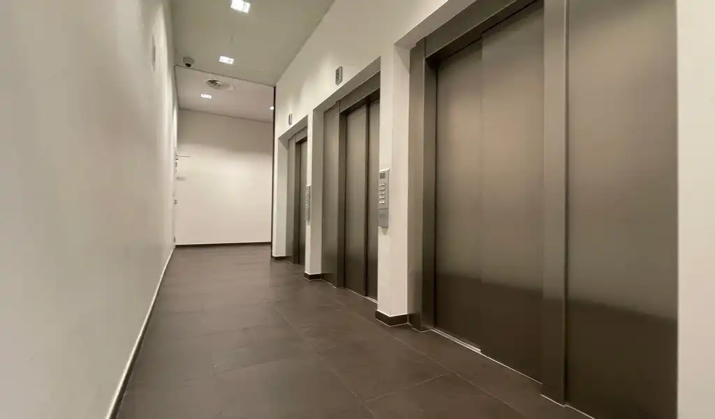 Instapklare kantoren te huur aan Stadspark in Antwerpen foto 16