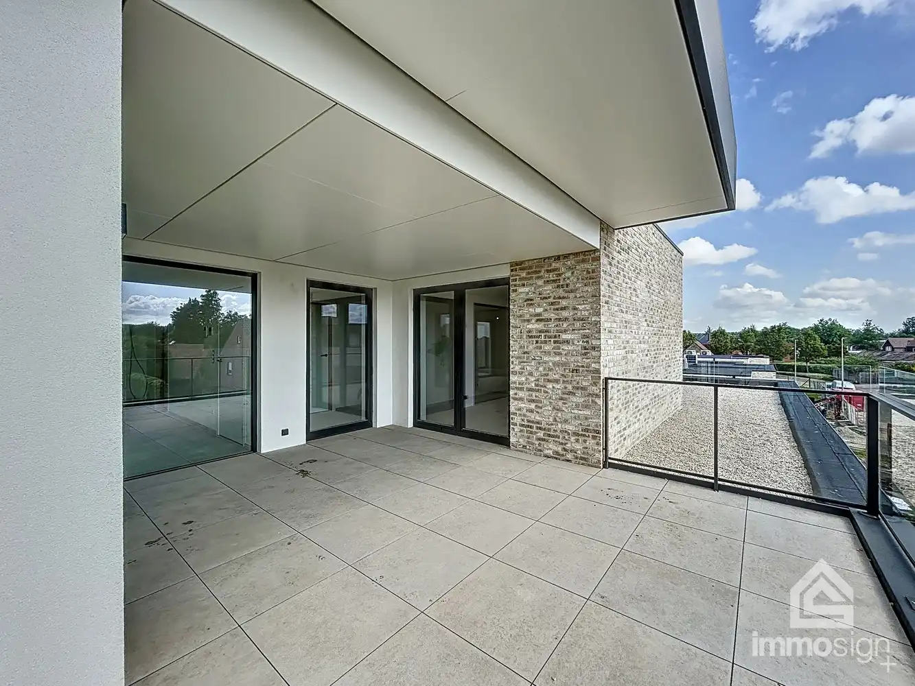 Instapklaar penthouse met 2 slaapkamers, ruim terras, 2 parkeerplaatsen en berging te Kinrooi foto 12