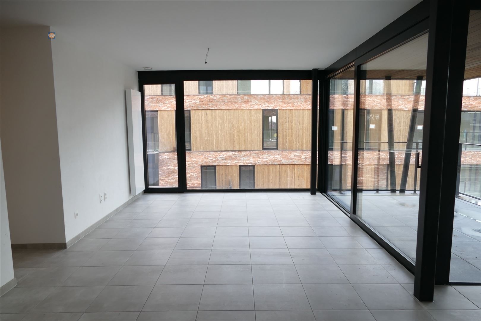 Lichtrijk appartement met terras en autostaanplaats op centrale ligging foto 5