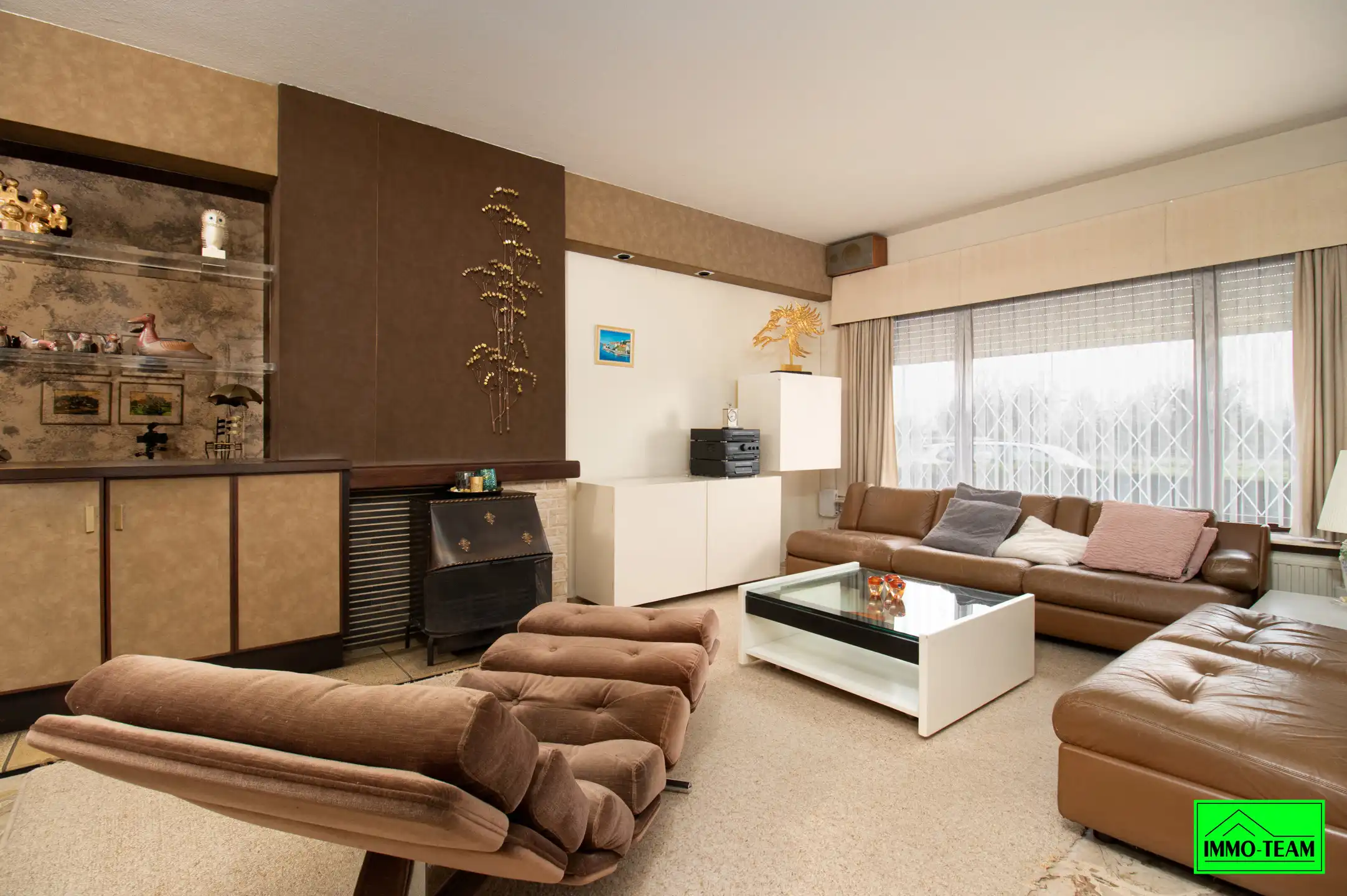 Goed onderhouden 3-gevelwoning met 3 slks, tuin en garage foto 2