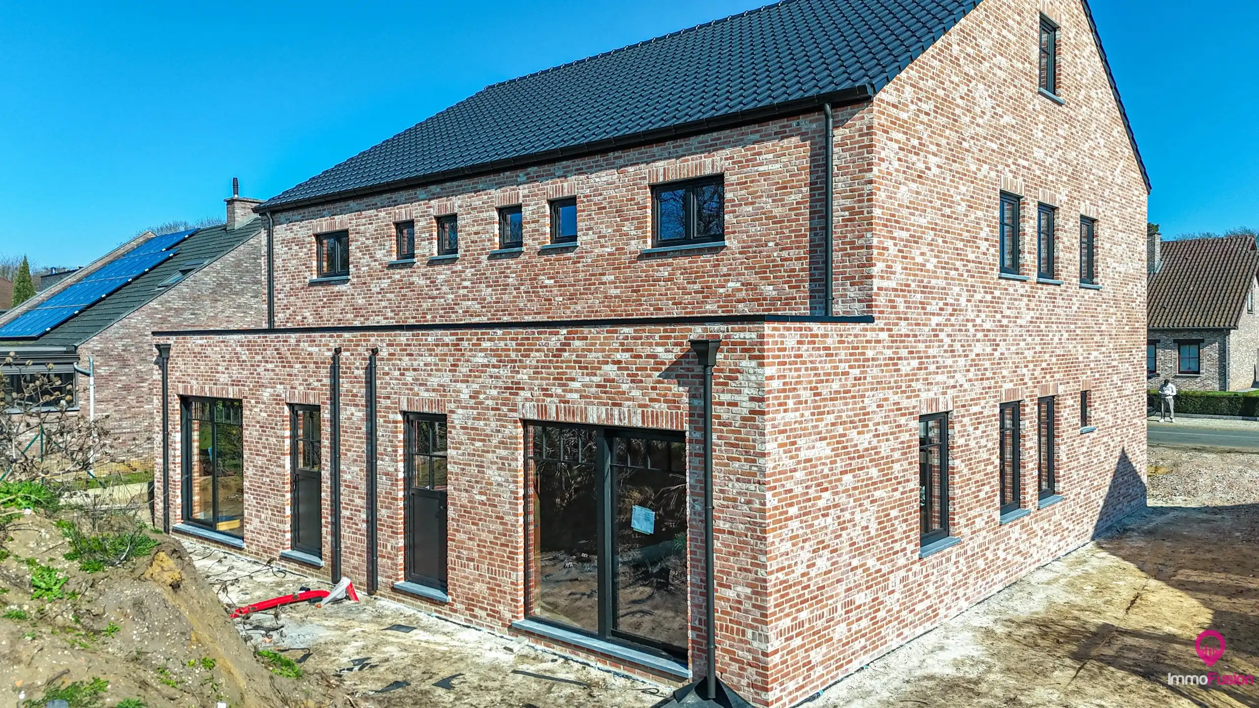 Prachtige pastoriewoning met 4 slpks + uitzicht op het groen! foto 7