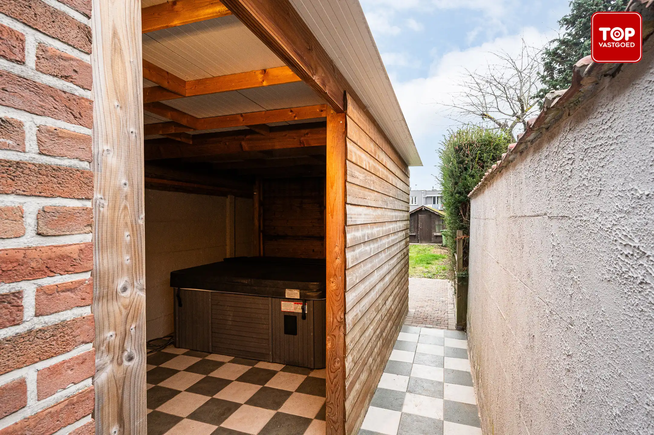 Te renoveren woning met 4 slaapkamers en leuke stadstuin. foto 25