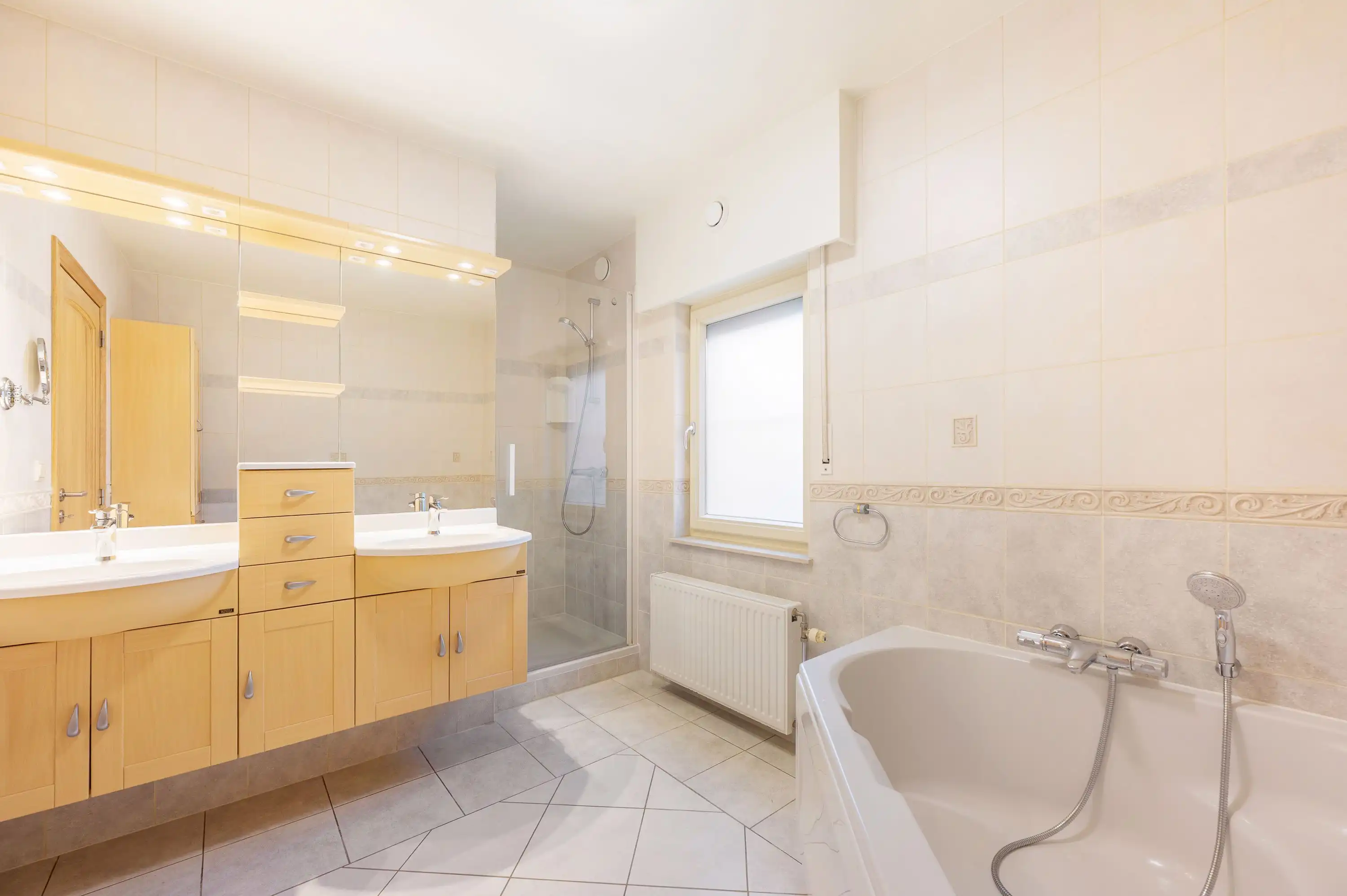 Vijf slaapkamers, en toch voelt ruimte hier nooit als ‘te veel’ foto 15