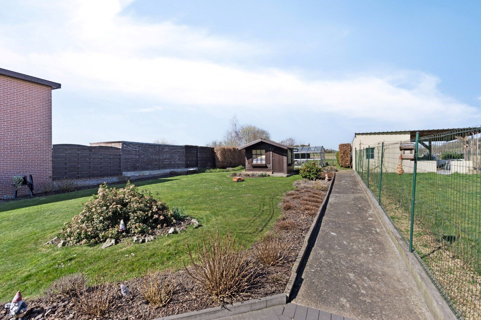 Wonen in de natuur: Ruime woning met diepe tuin, zeer rustig gelegen aan de Kevie te Tongeren foto 2